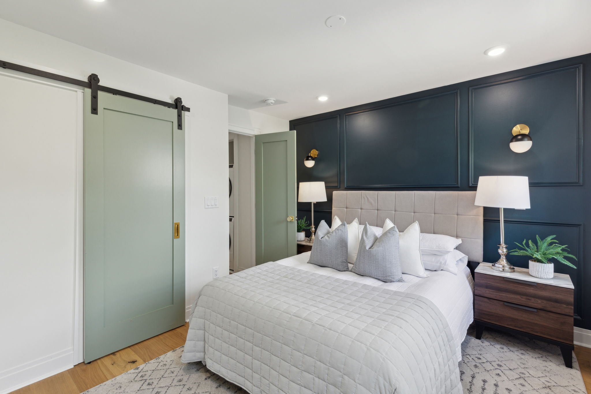 23-web-or-mls-1350-e-montgomery-ave.jpg