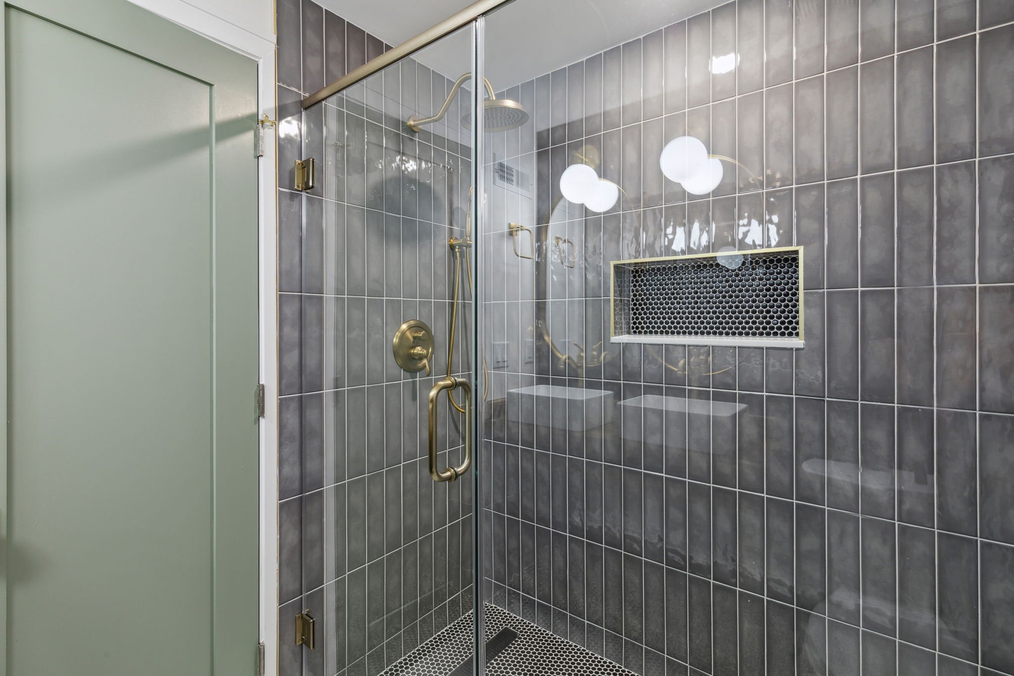 26-web-or-mls-1350-e-montgomery-ave.jpg