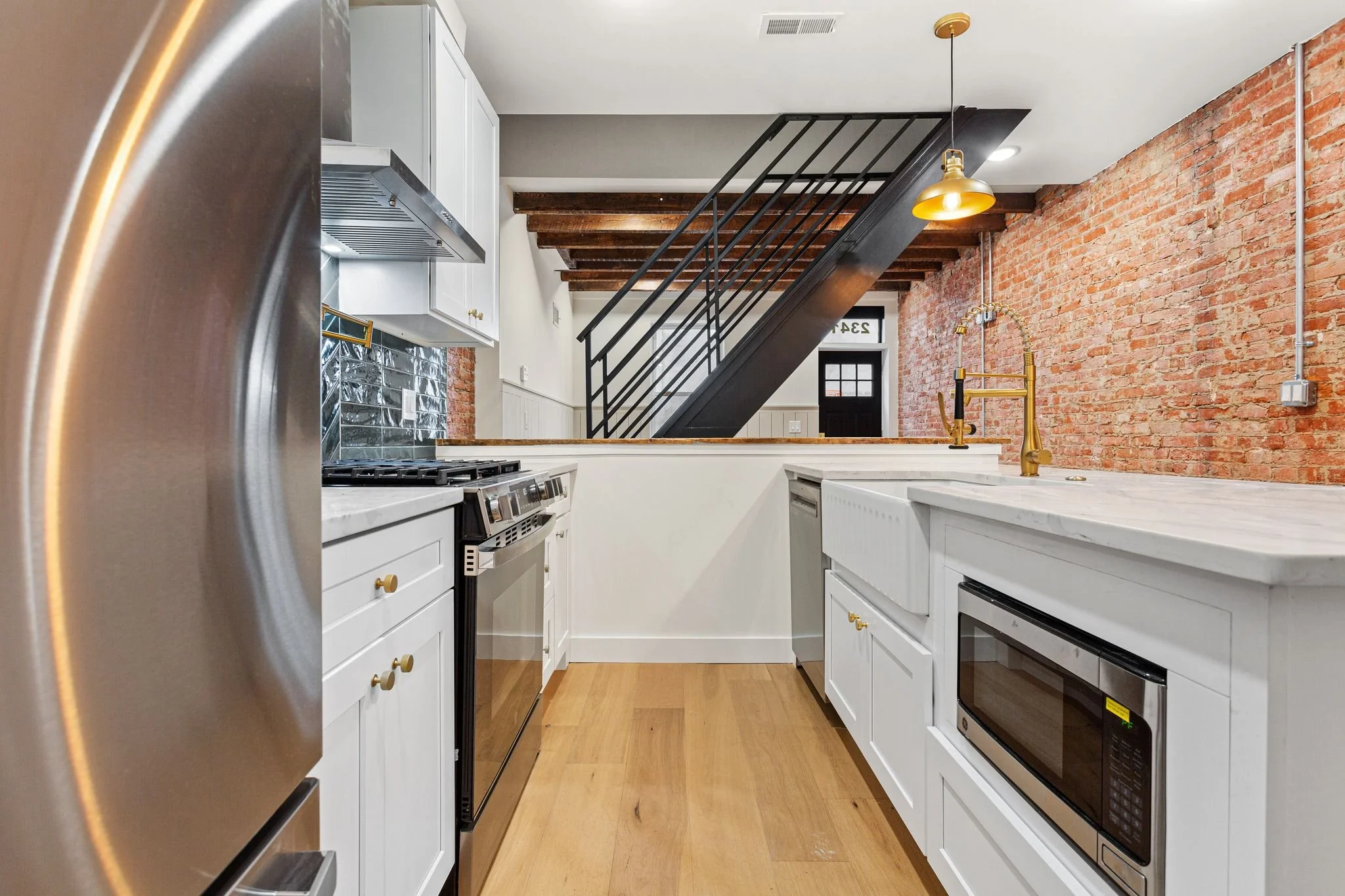 2341 Belgrade St-Full-15.jpg