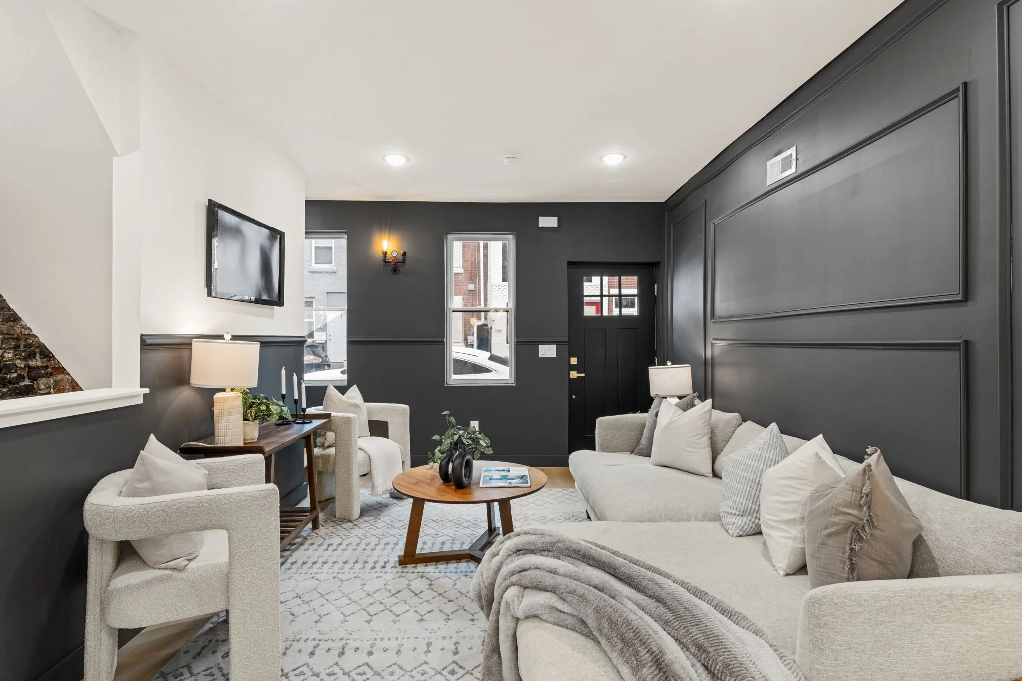 7-web-or-mls-1530-n-lawrence-st.jpg