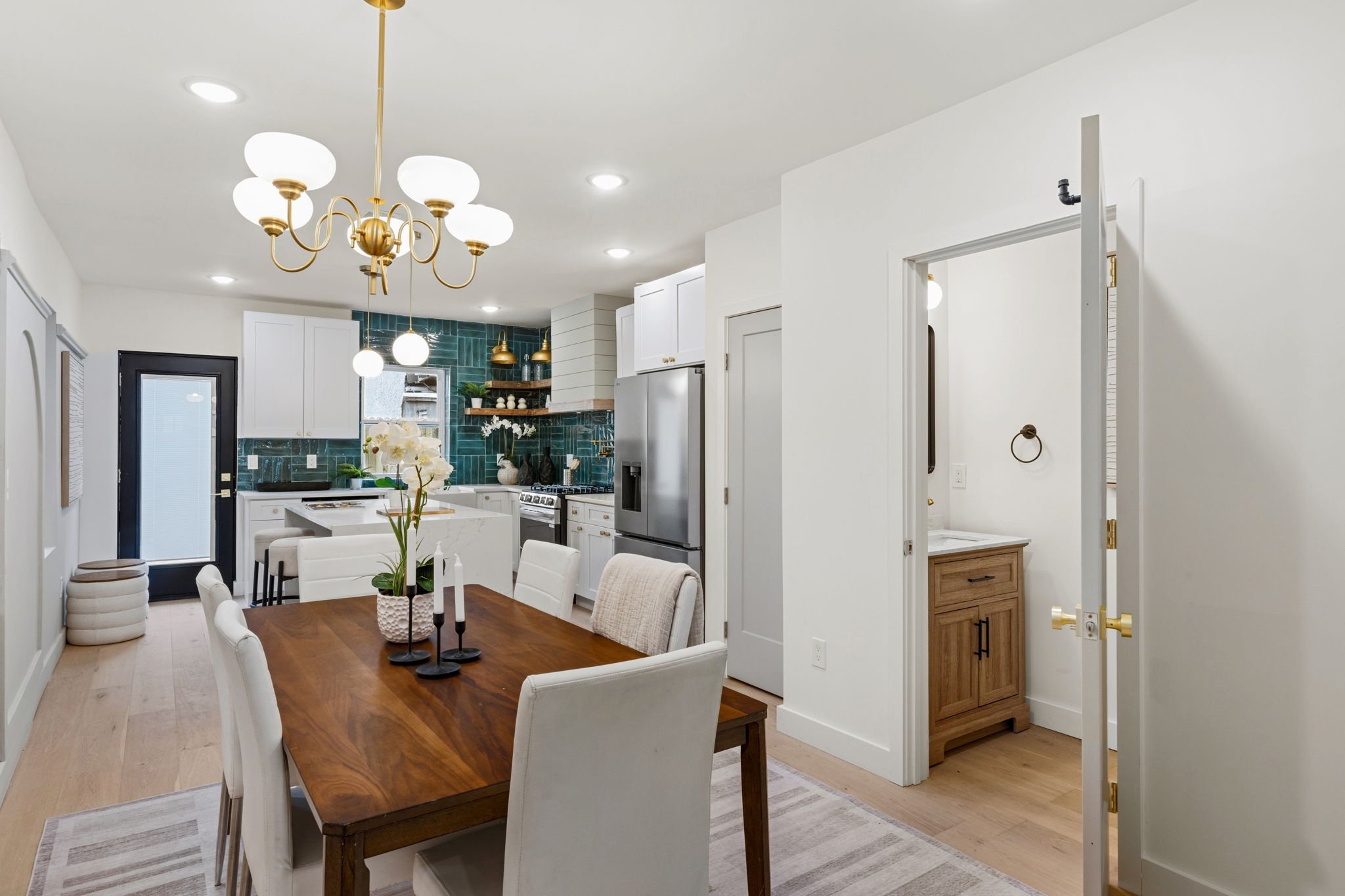 10-web-or-mls-1530-n-lawrence-st.jpg
