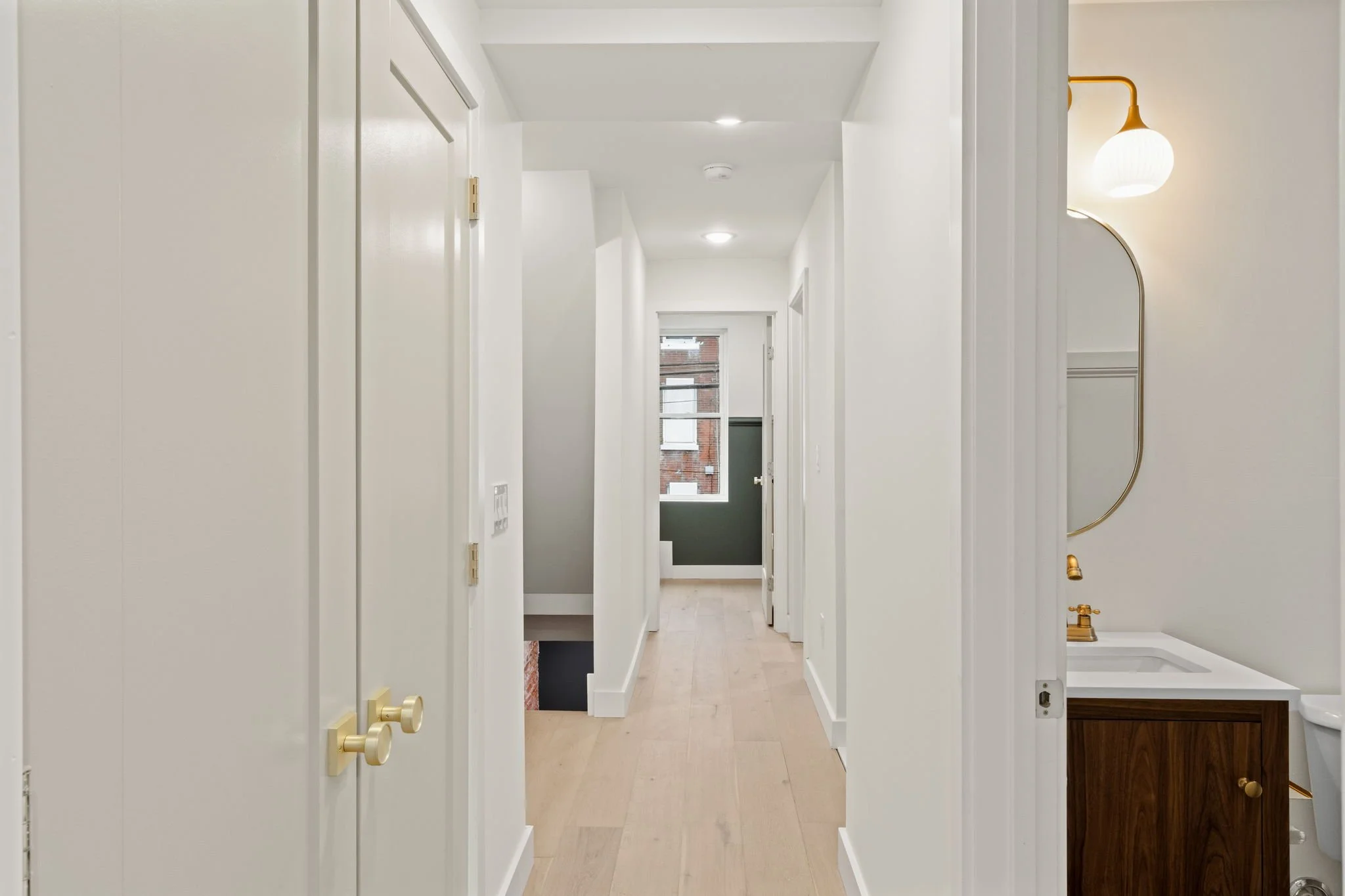 25-web-or-mls-1530-n-lawrence-st.jpg