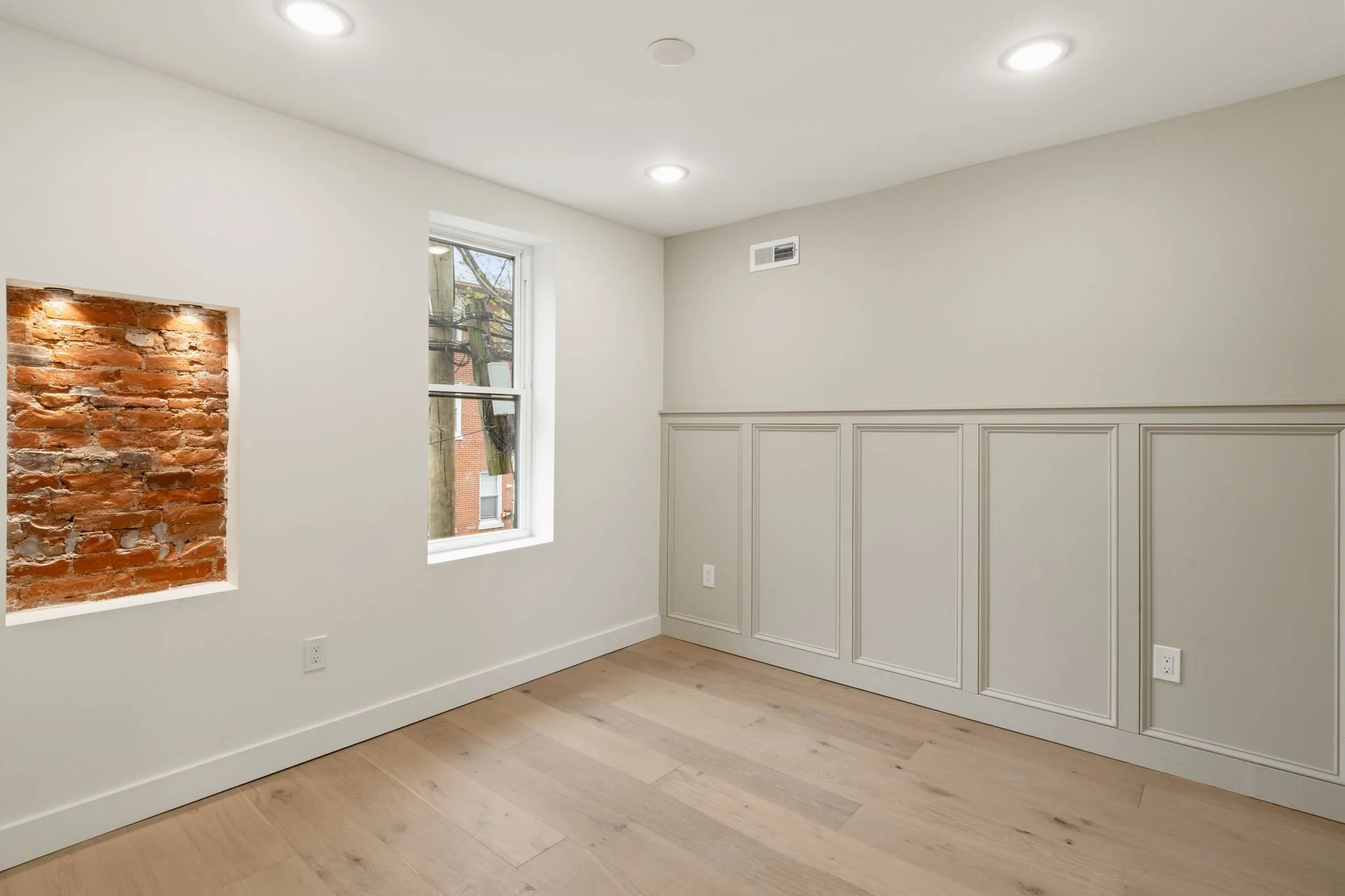 29-web-or-mls-1530-n-lawrence-st.jpg