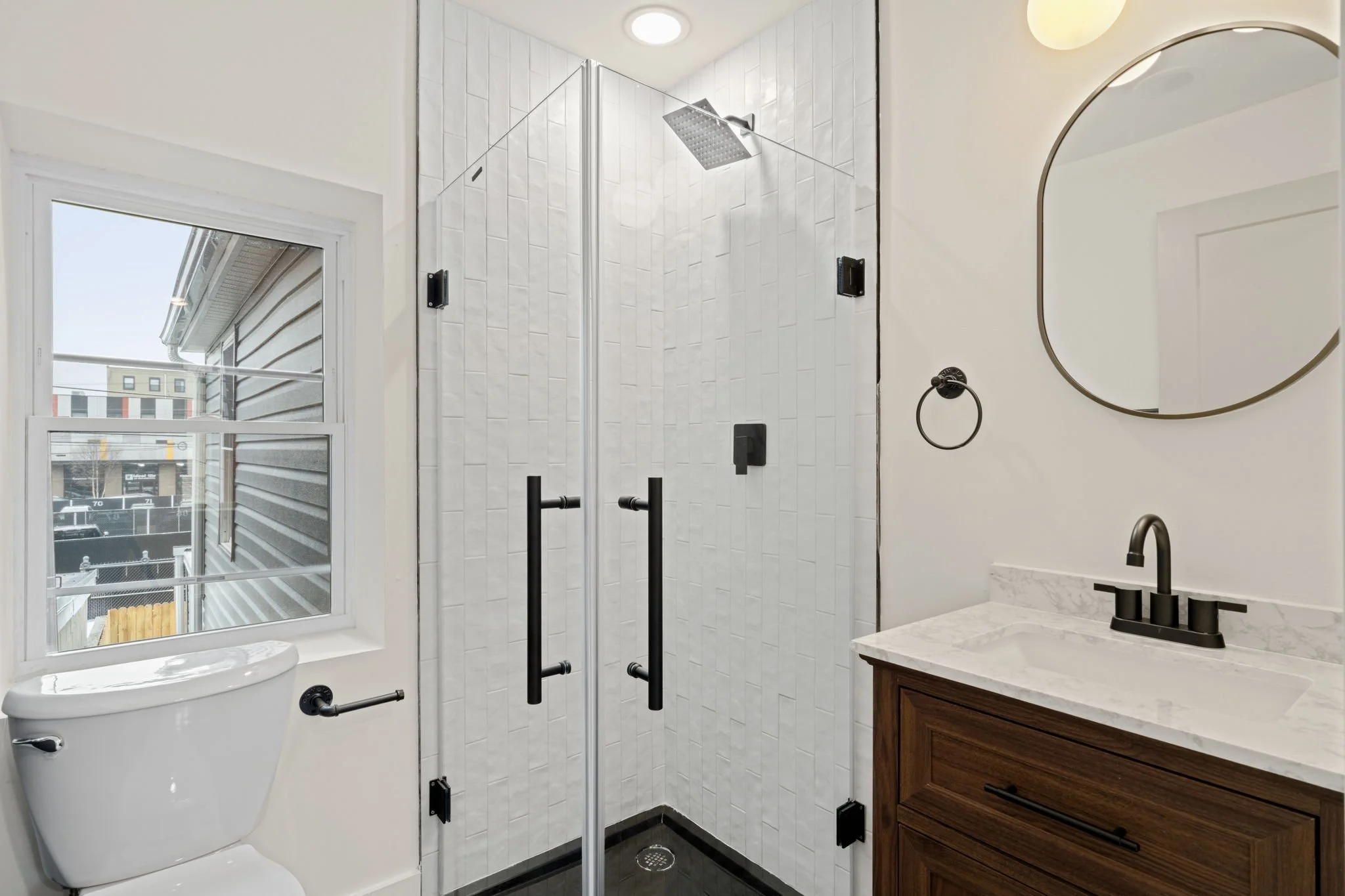 31-web-or-mls-1530-n-lawrence-st.jpg