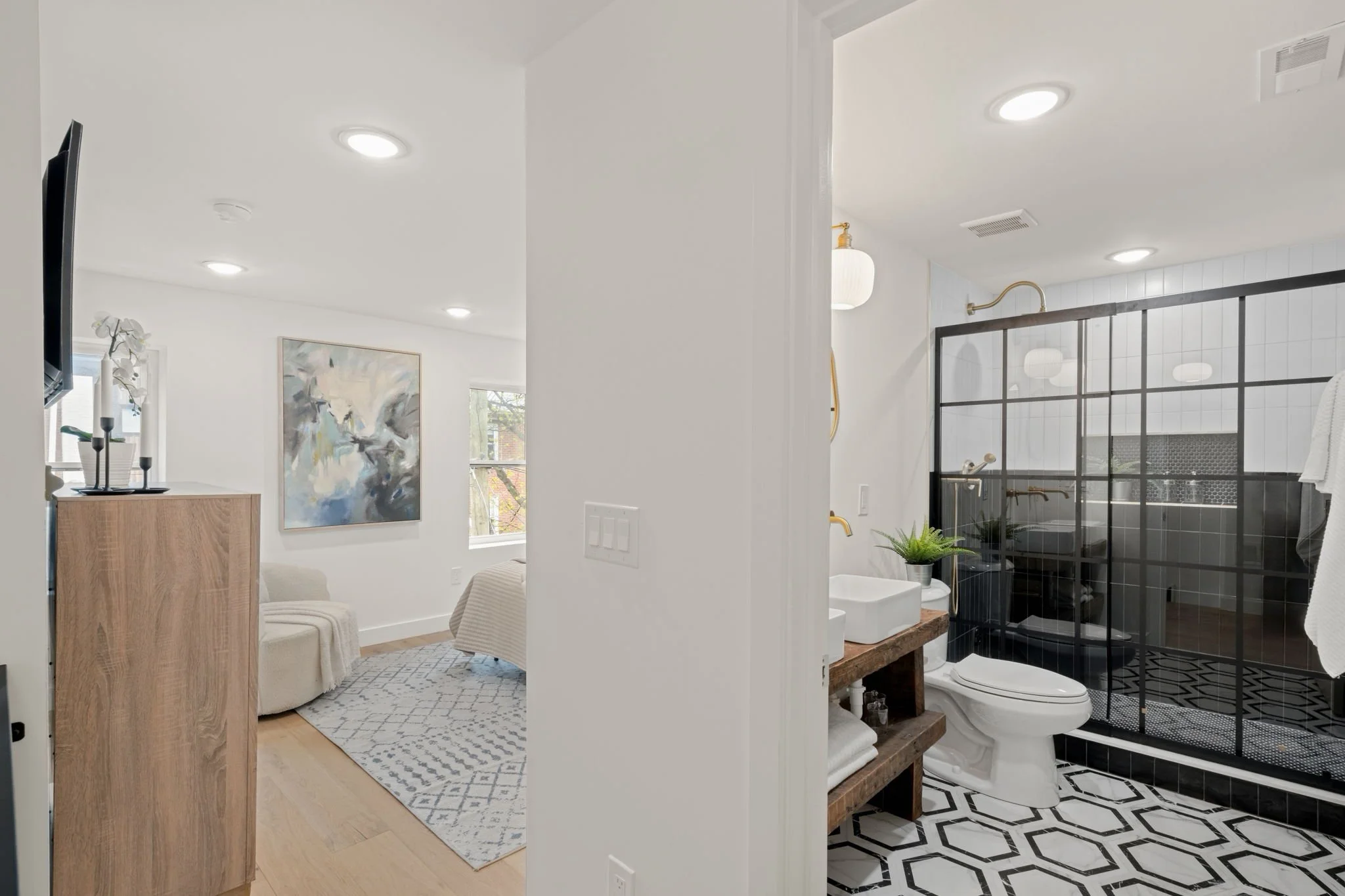 33-web-or-mls-1530-n-lawrence-st.jpg