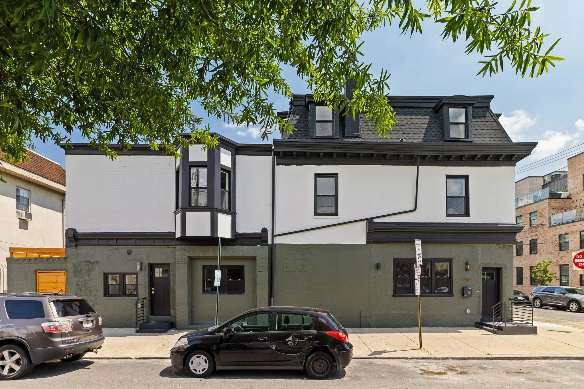 2-web-or-mls-643-moore-st.jpg