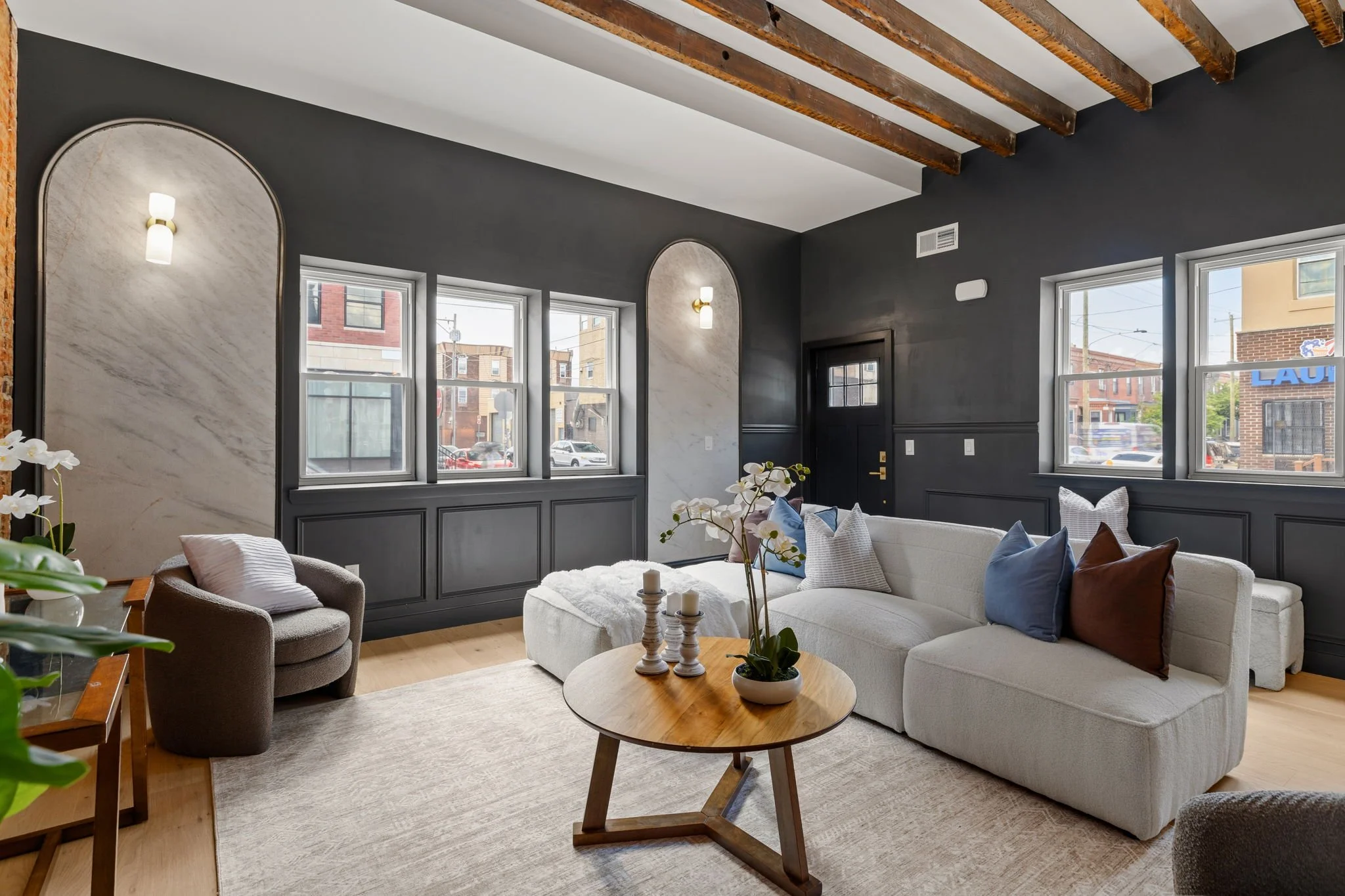 10-web-or-mls-643-moore-st.jpg