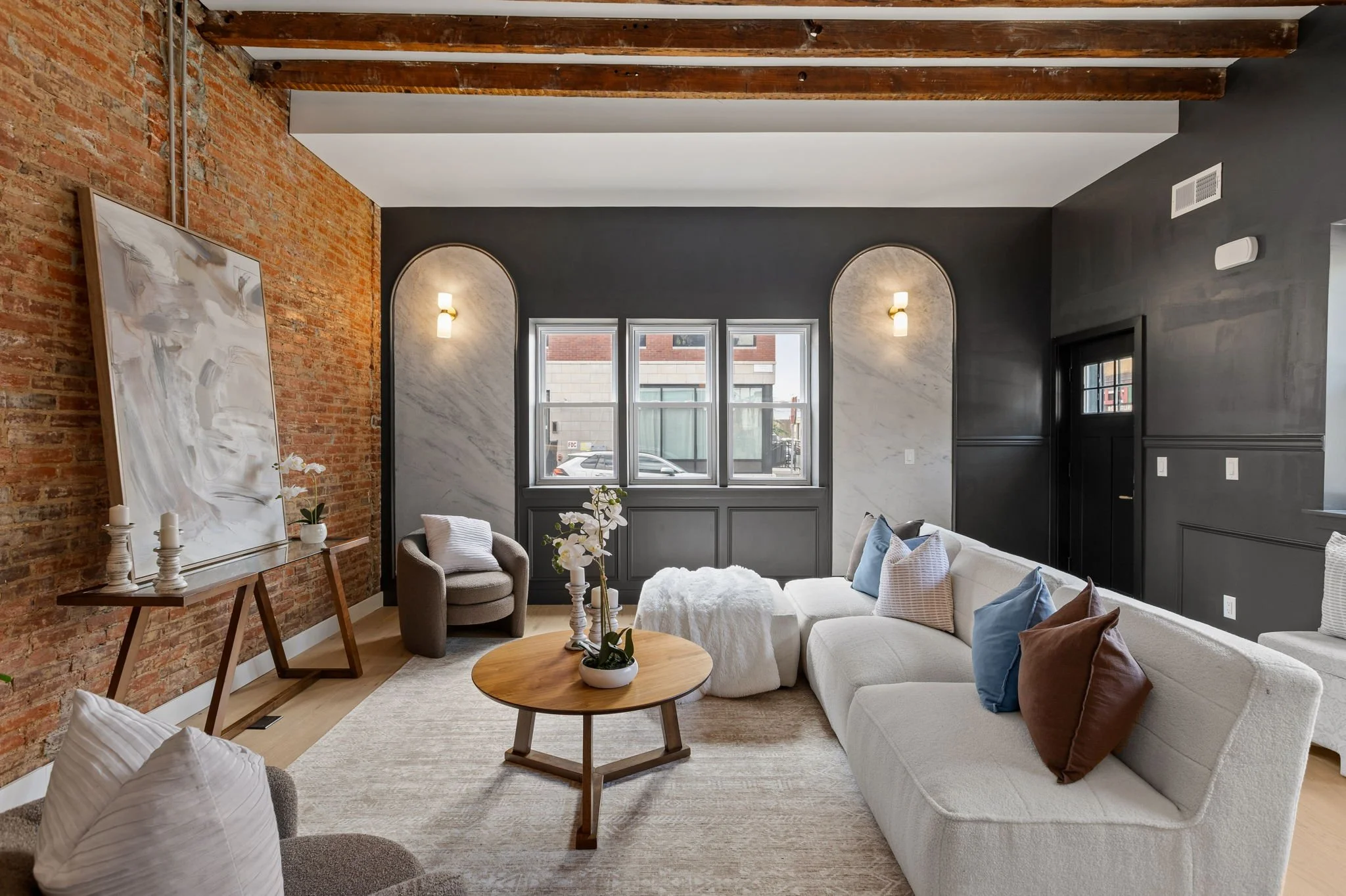 11-web-or-mls-643-moore-st.jpg