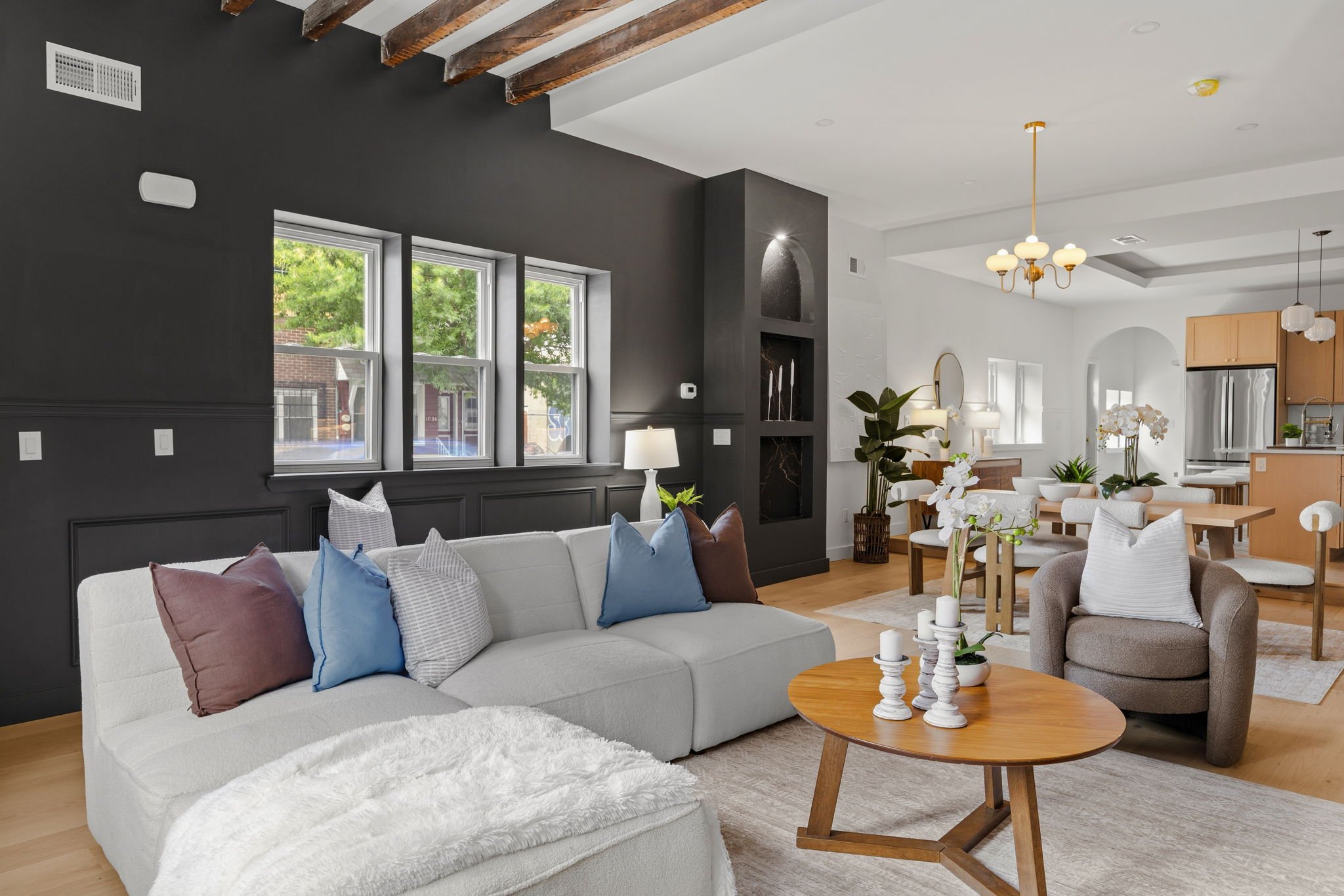 12-web-or-mls-643-moore-st.jpg