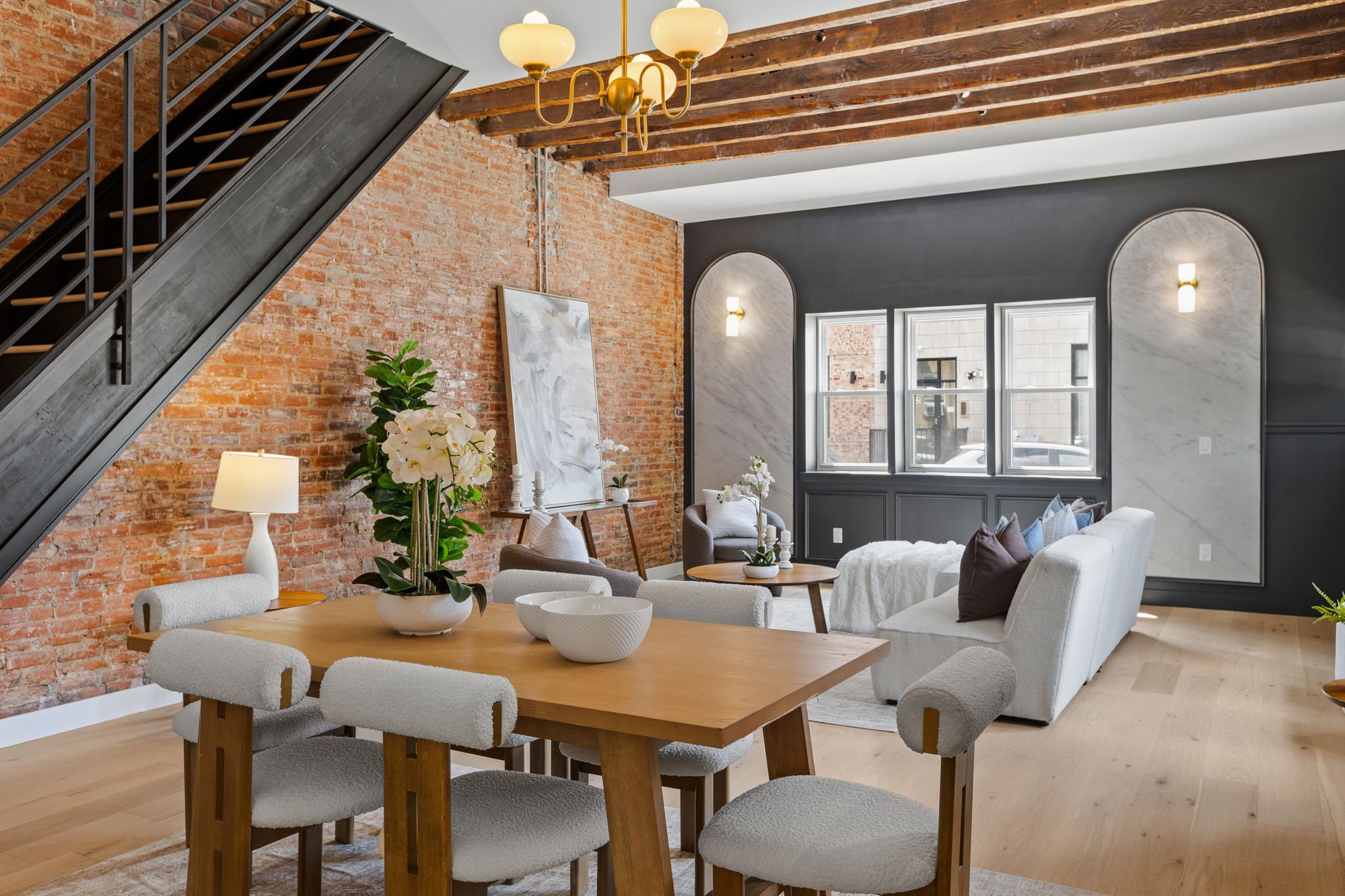 20-web-or-mls-643-moore-st.jpg