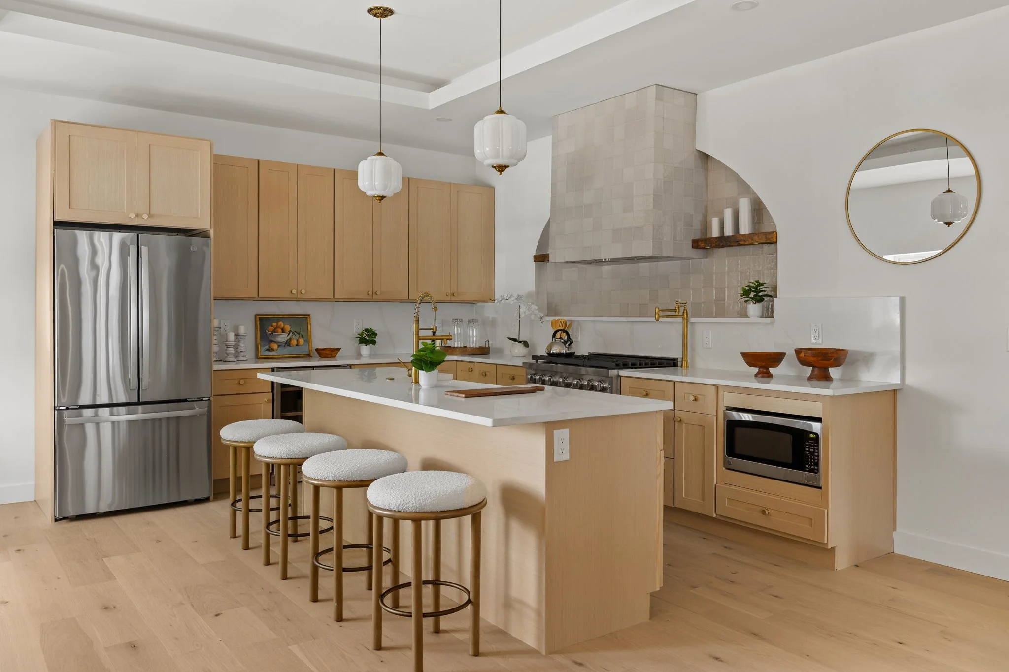 22-web-or-mls-643-moore-st.jpg
