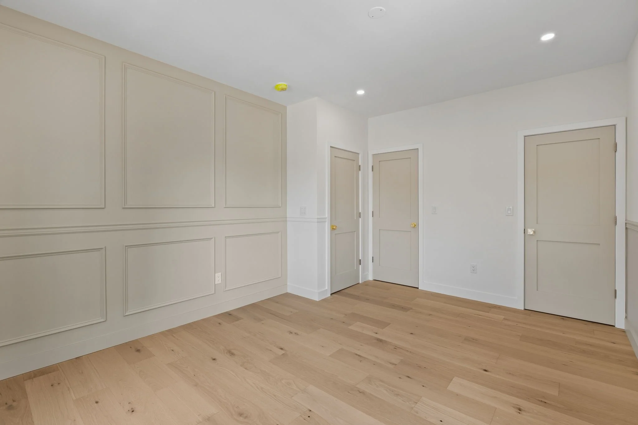 41-web-or-mls-643-moore-st.jpg