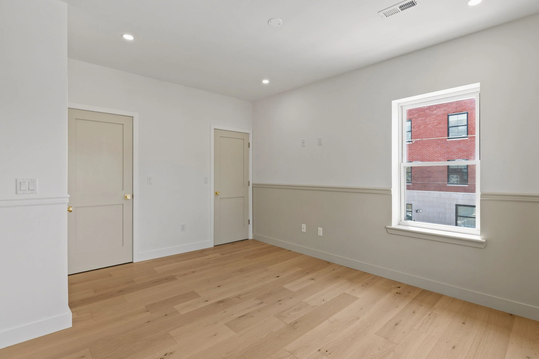 42-web-or-mls-643-moore-st.jpg
