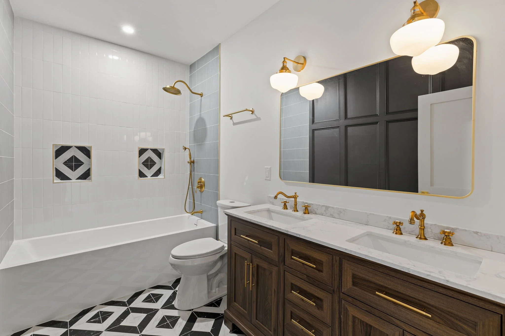 43-web-or-mls-643-moore-st.jpg