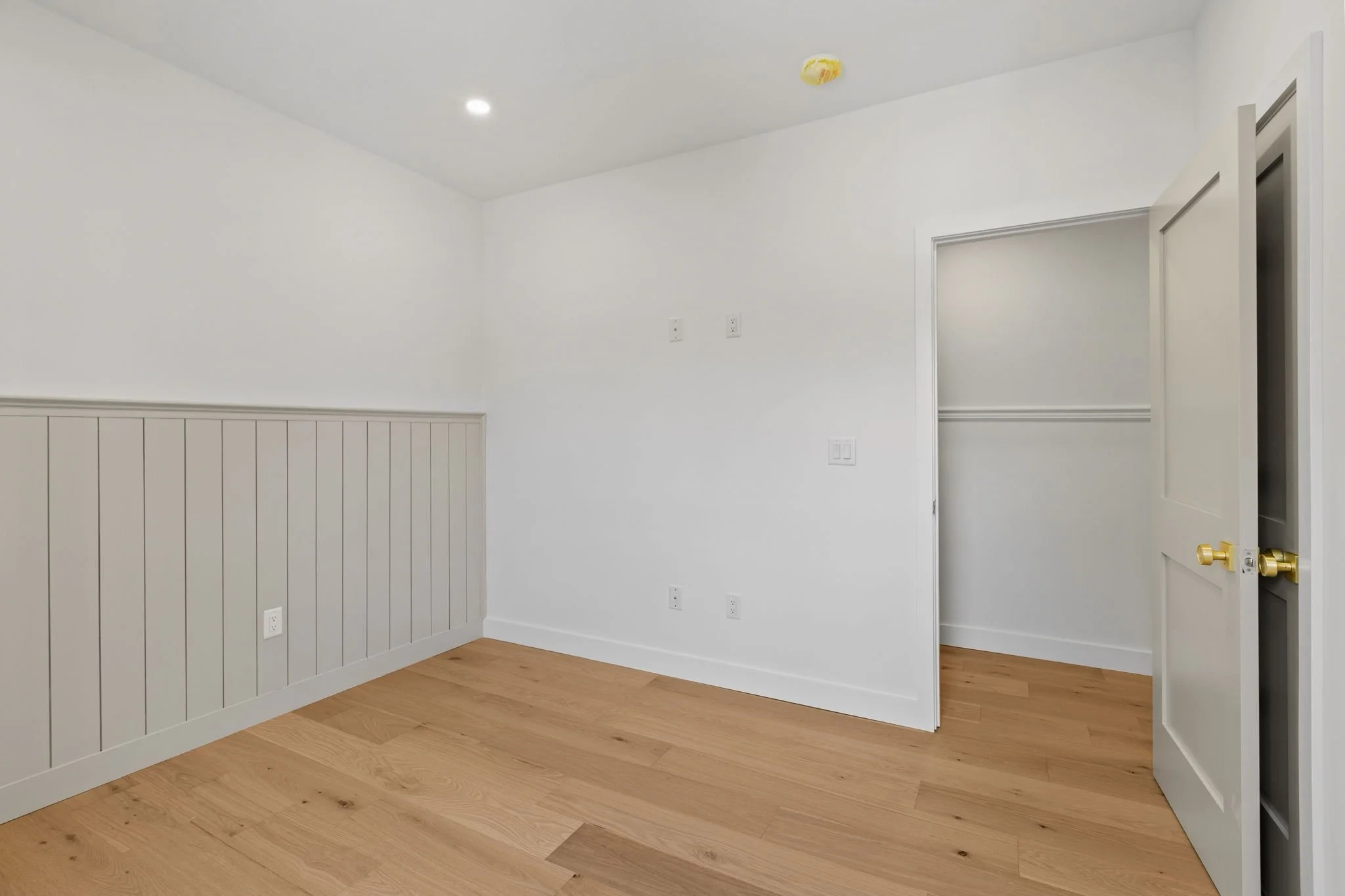47-web-or-mls-643-moore-st.jpg
