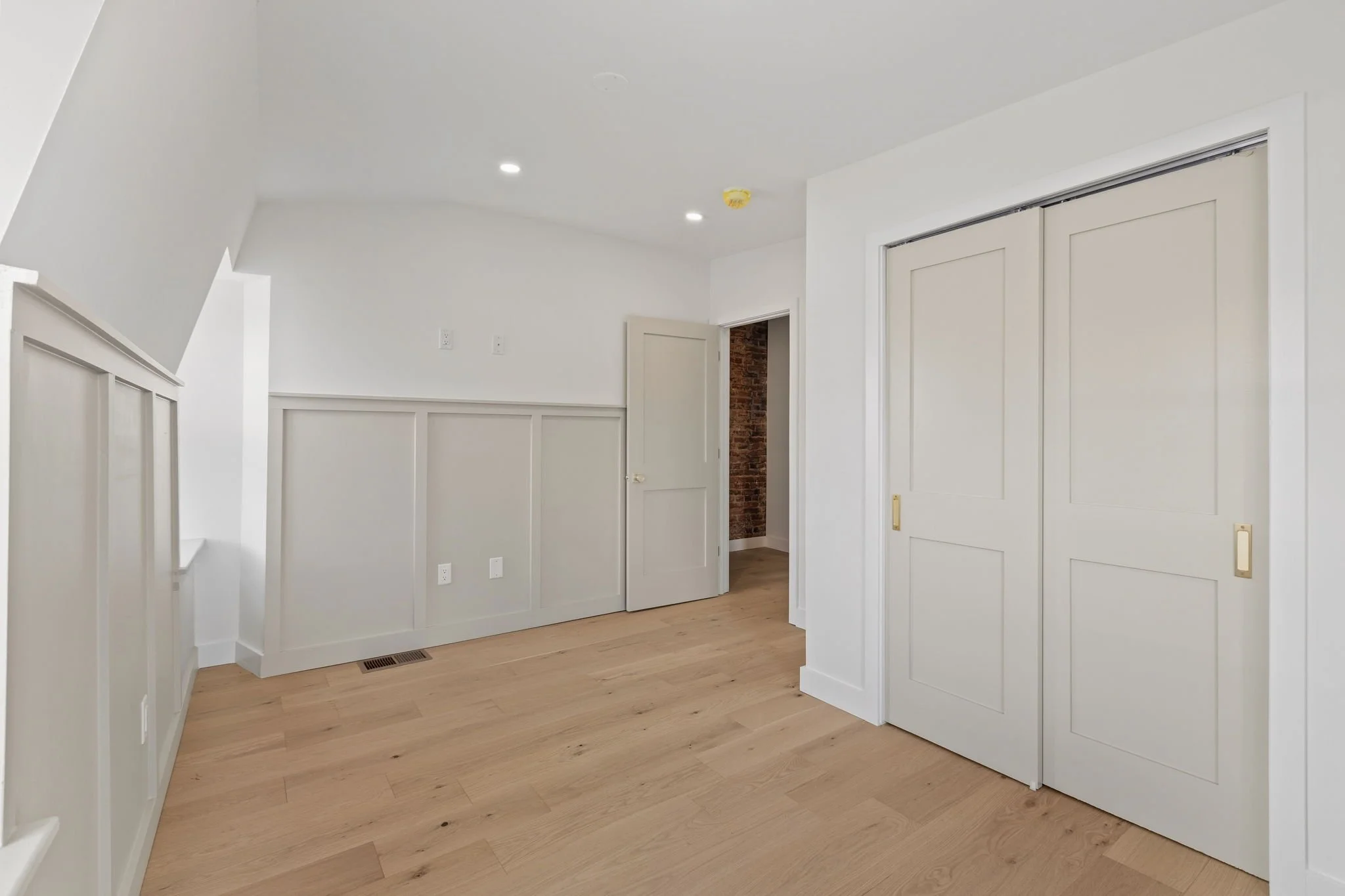 67-web-or-mls-643-moore-st.jpg