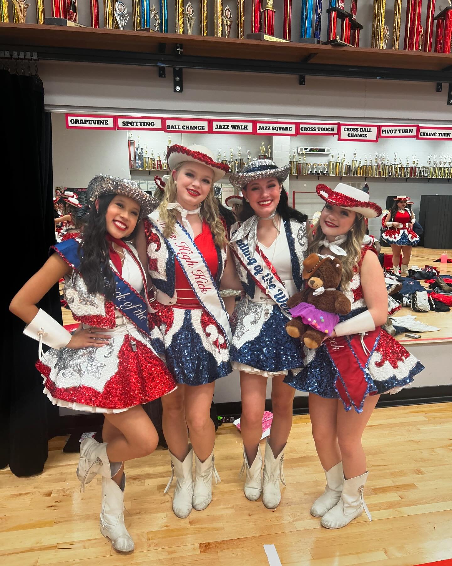 ❤️Congratulations to last nights sash winners!!❤️

Sidekick of the week: Victoria Tran
Miss High Kick: Cassidy Irving
Seedling of the week: Olivia Wells
Spirit girl of the week: Kristen Bedrick

Great job girliesss