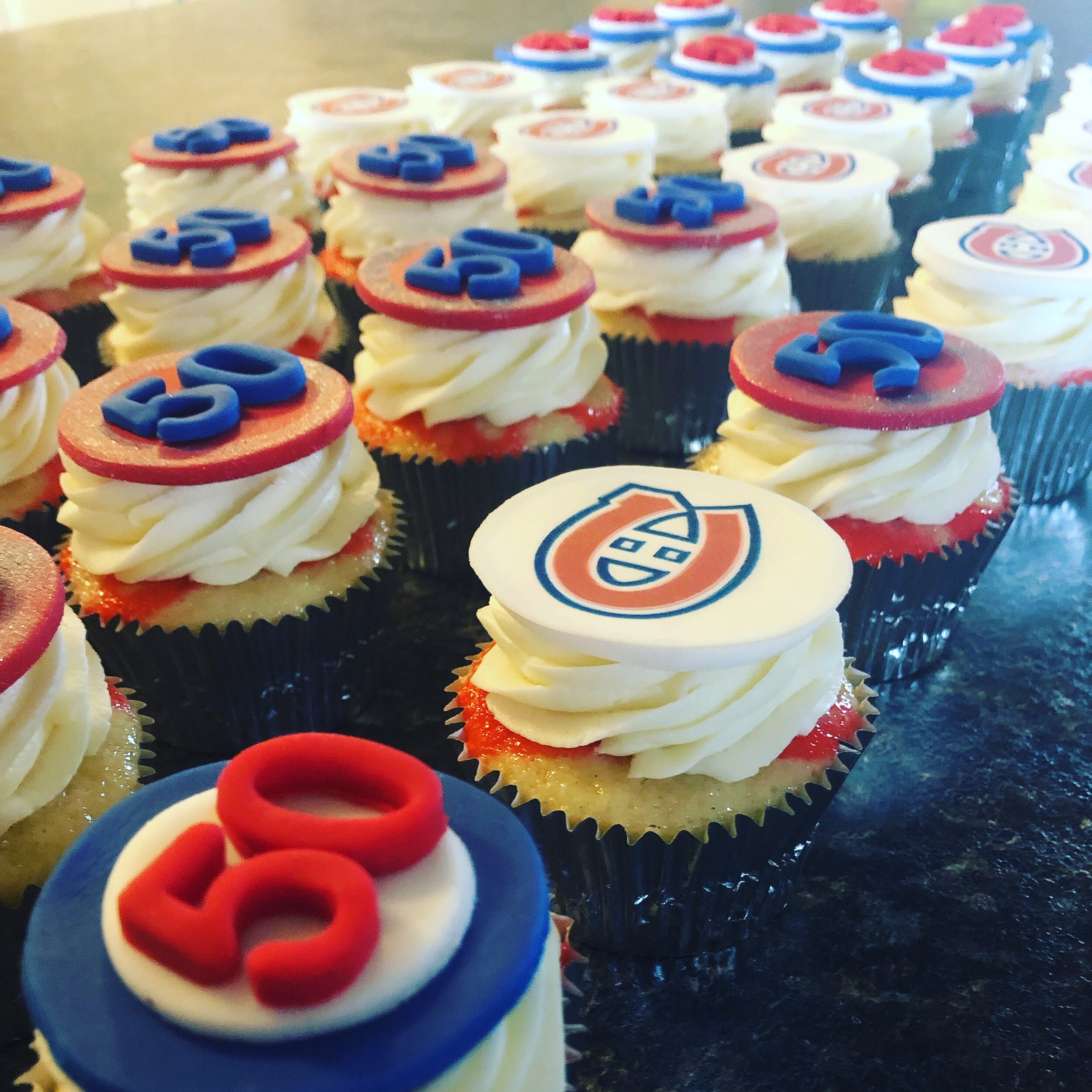 hockey cupcakes.JPG