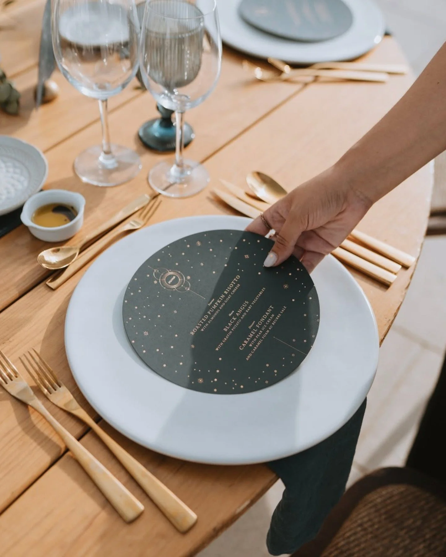 To the moon and back!

//
WP: @whitedots_weddings 
Venue: @quintadaconceicao
Photography: @memorelleweddings