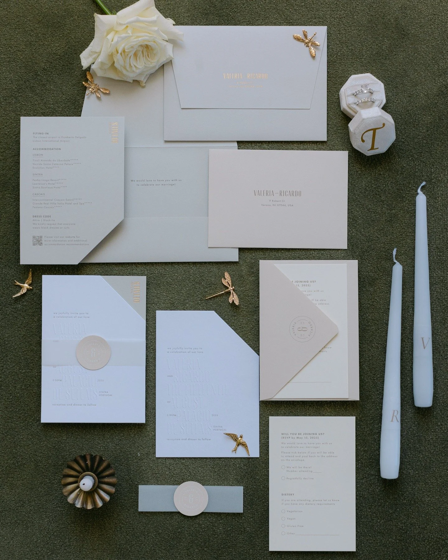 A minimal invitation suite doesn&rsquo;t have to be boring or less captivating.
Subtle embossing, letterpress details, foil accents and layered paper elements elevate the entire design, turning it into a keepsake to cherish.
Love is in the details &m