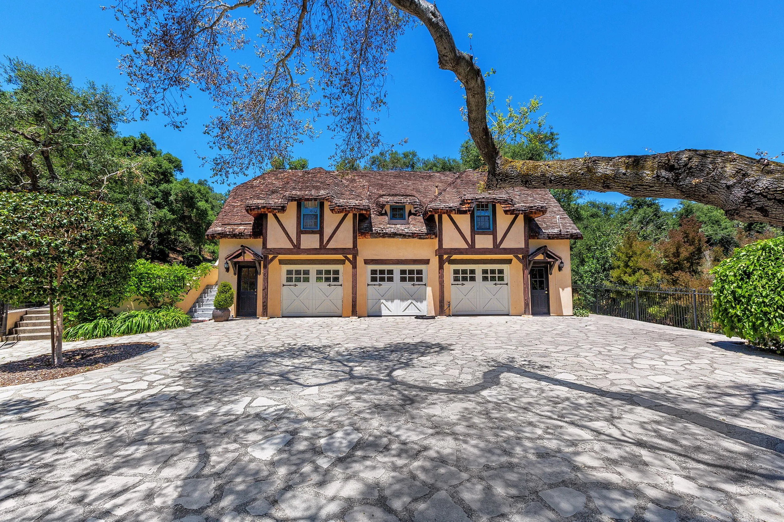 059_Garage Guest House.jpg