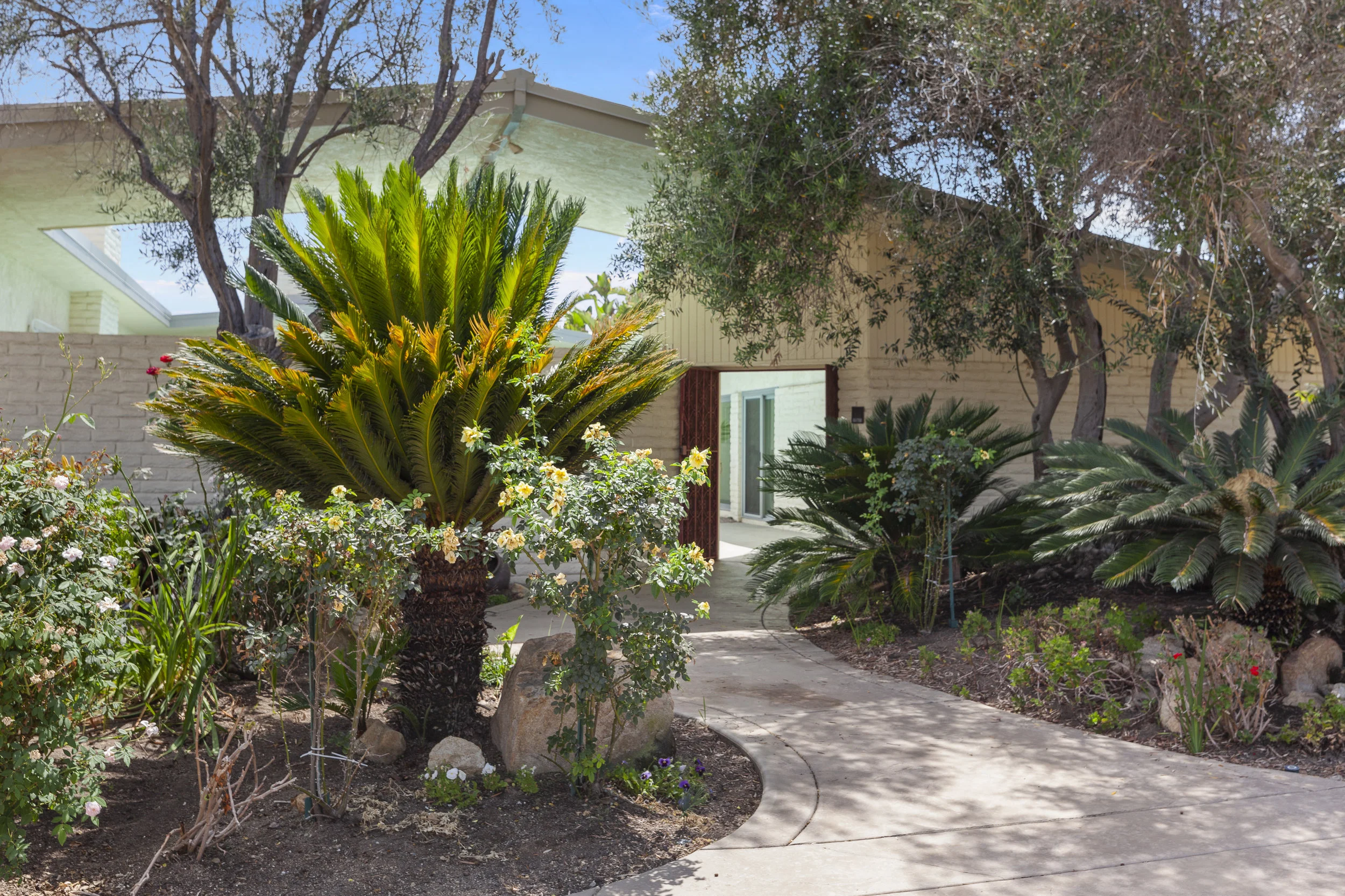 006_Front Entry .jpg