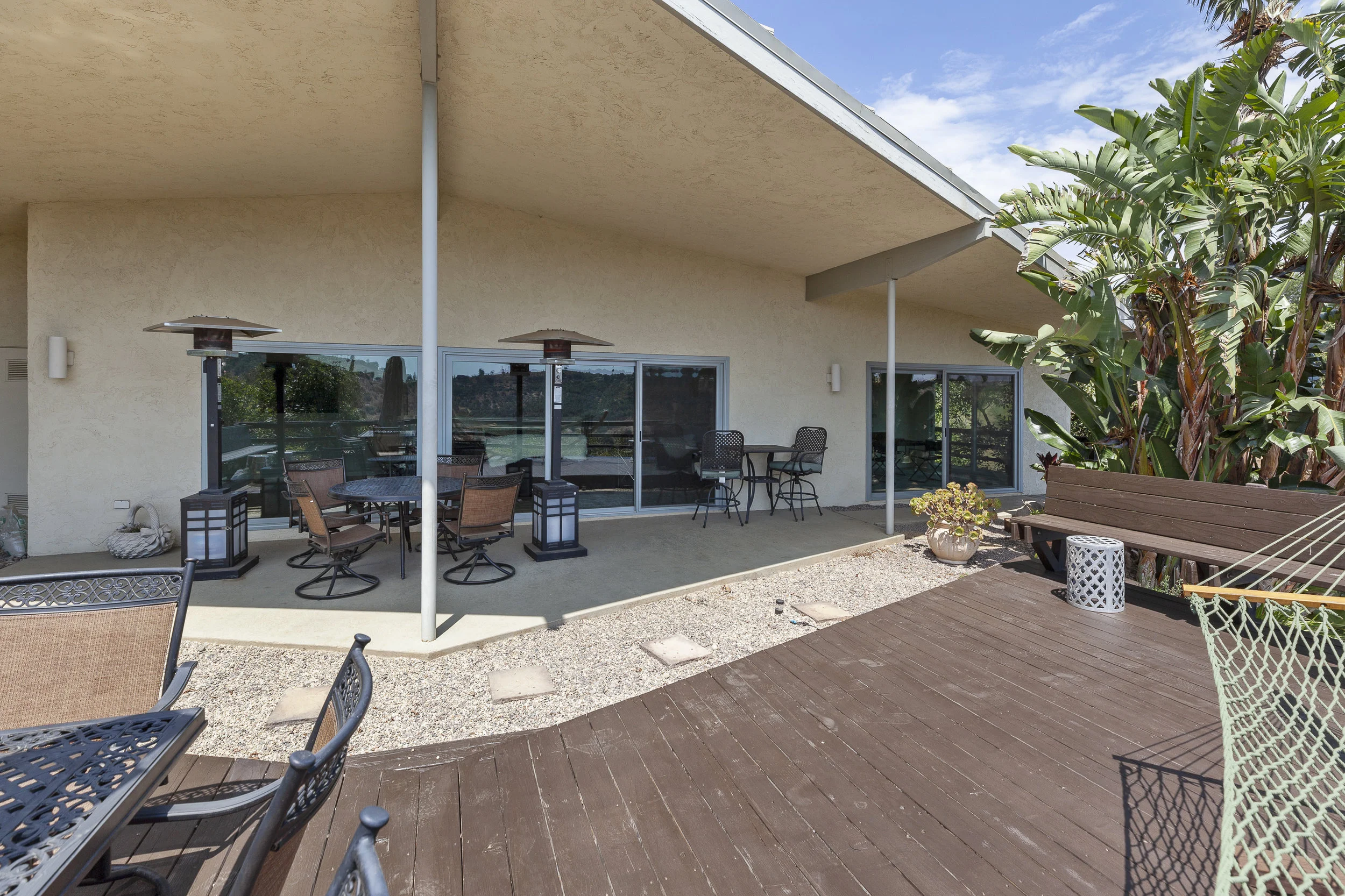 019_Patio .jpg