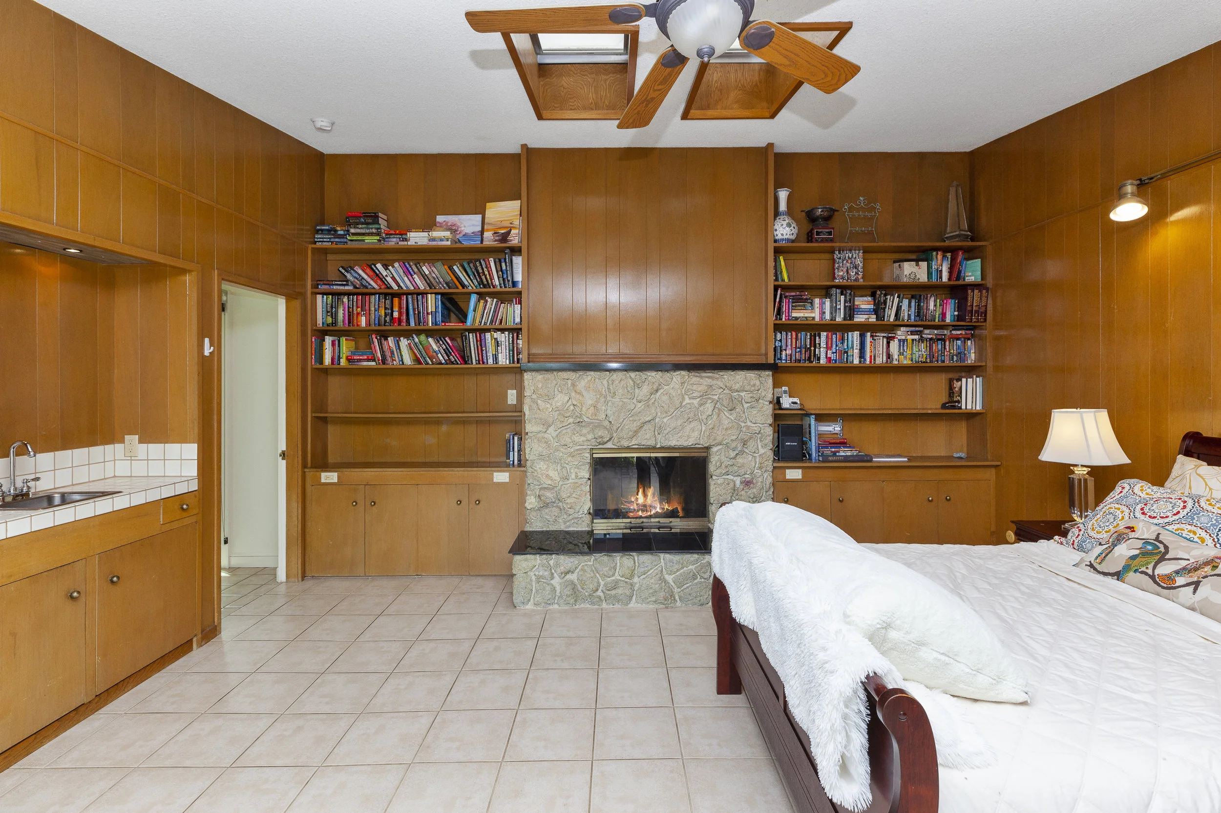 027_Master Bedroom .jpg