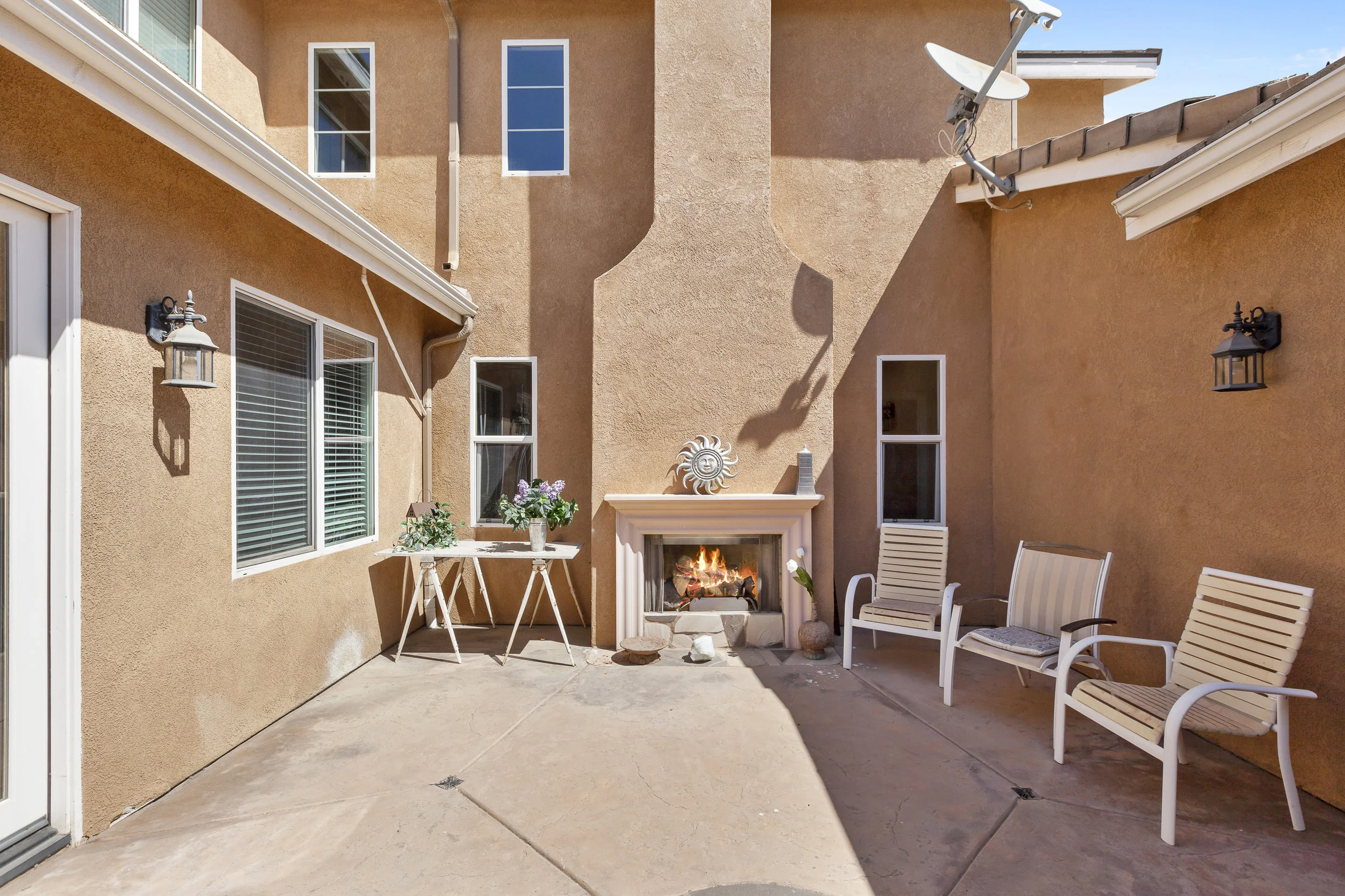 005_Center of House Patio.jpg
