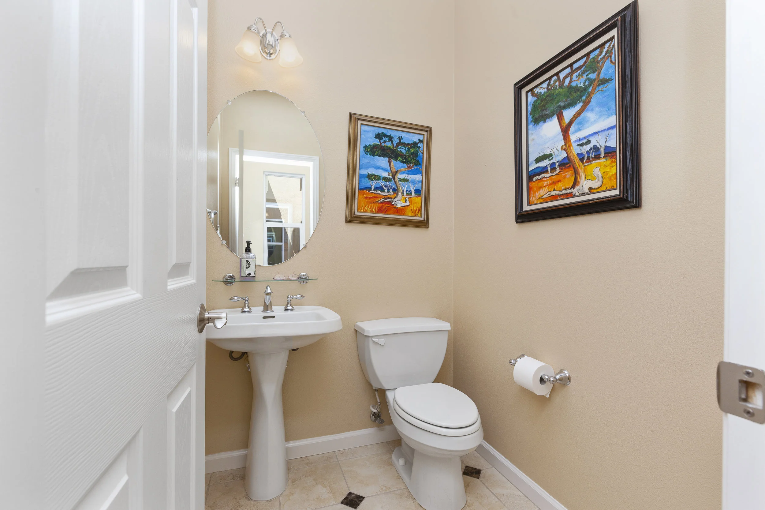 014_Bathroom .jpg