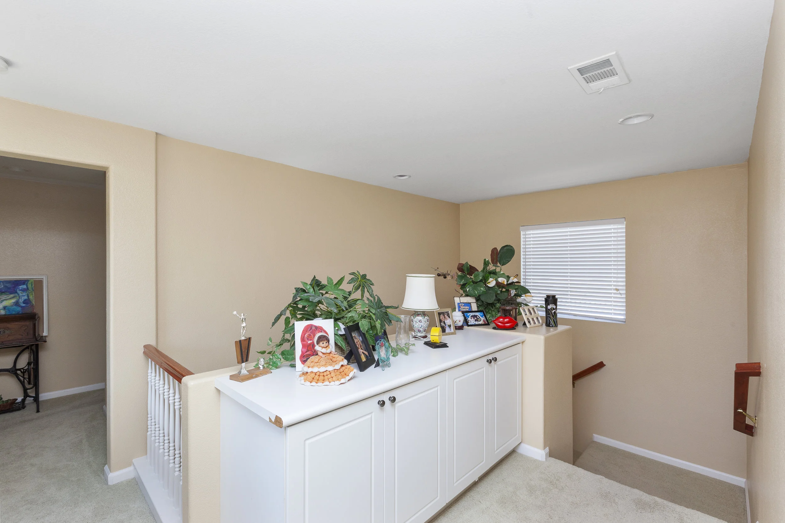 027_Upper Level .jpg