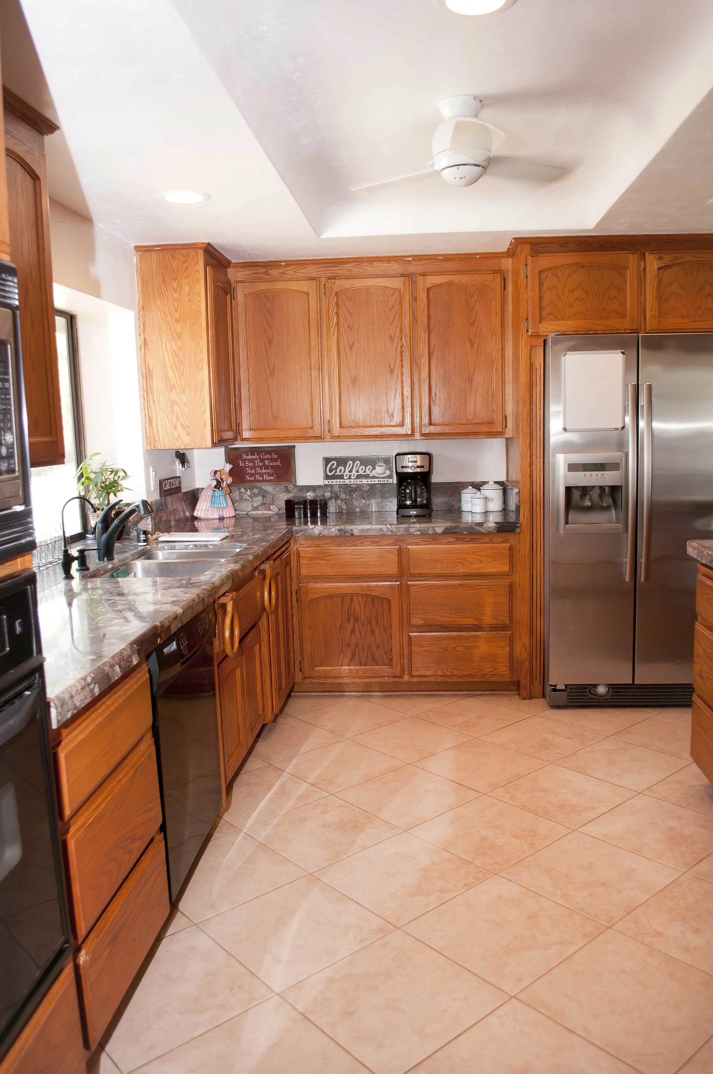 kitchen 1.jpg