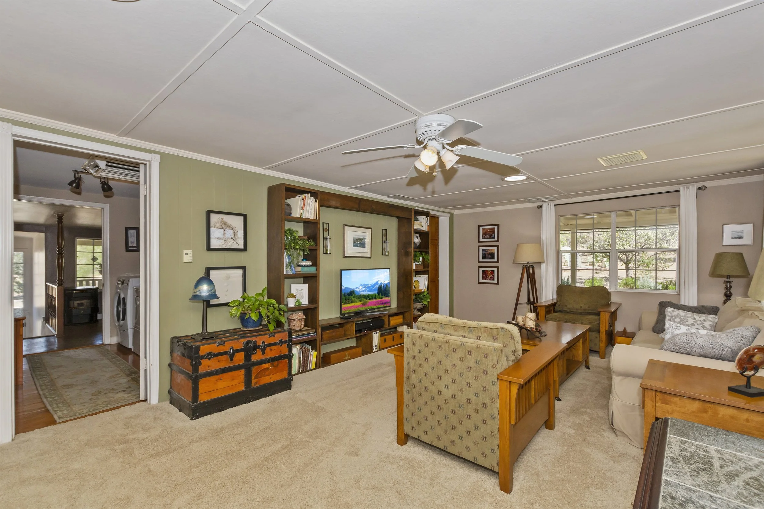 006_Living Room .jpg