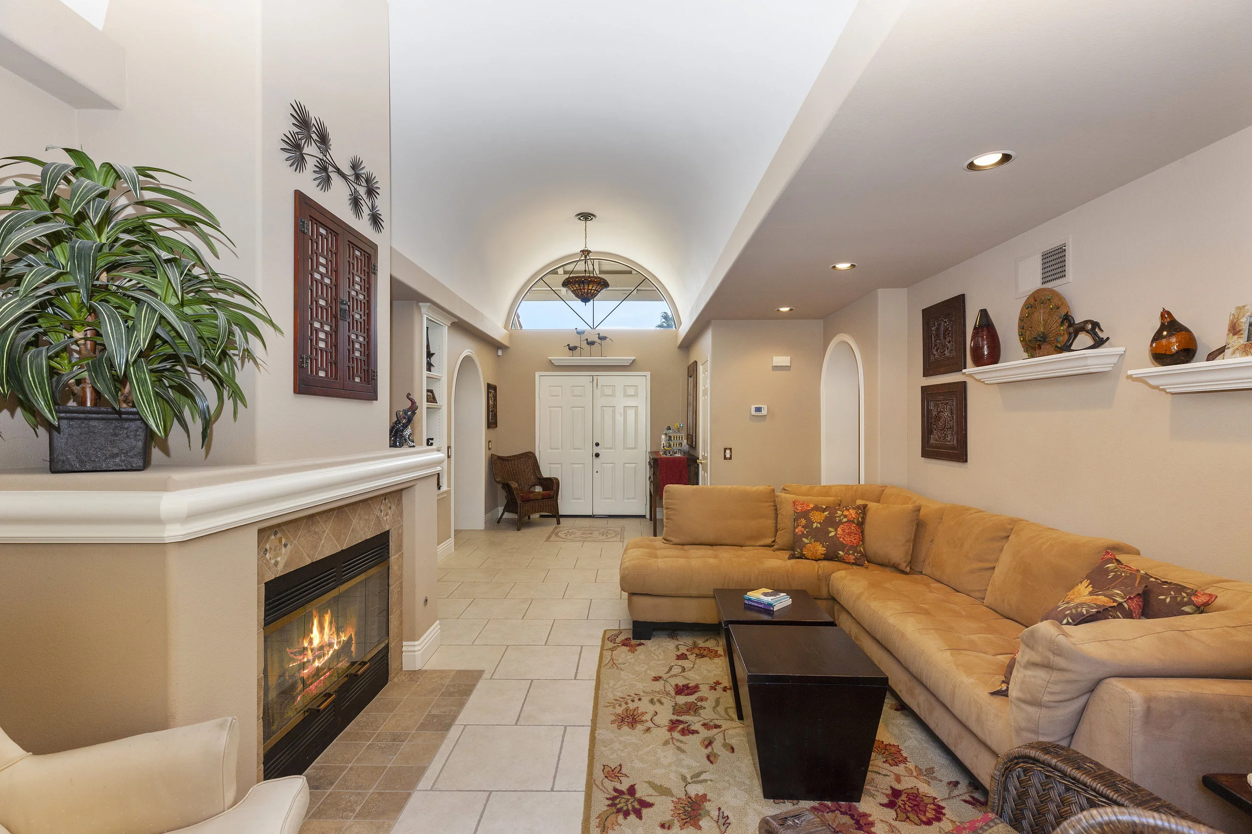 006_Living Room .jpg