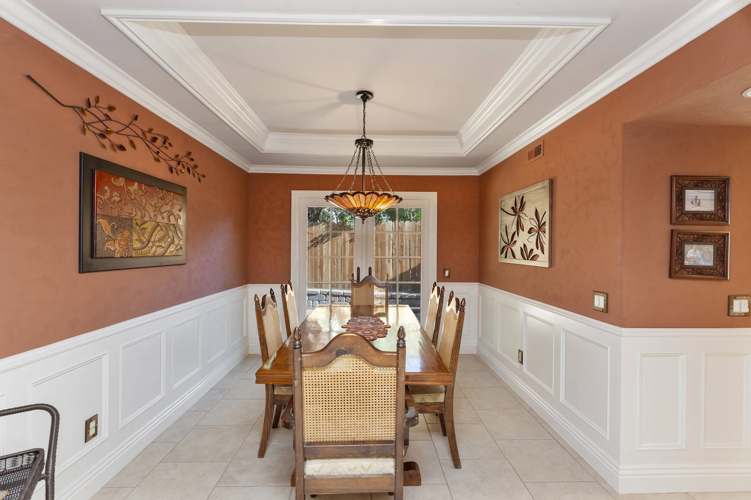 008_Dining Room .jpg