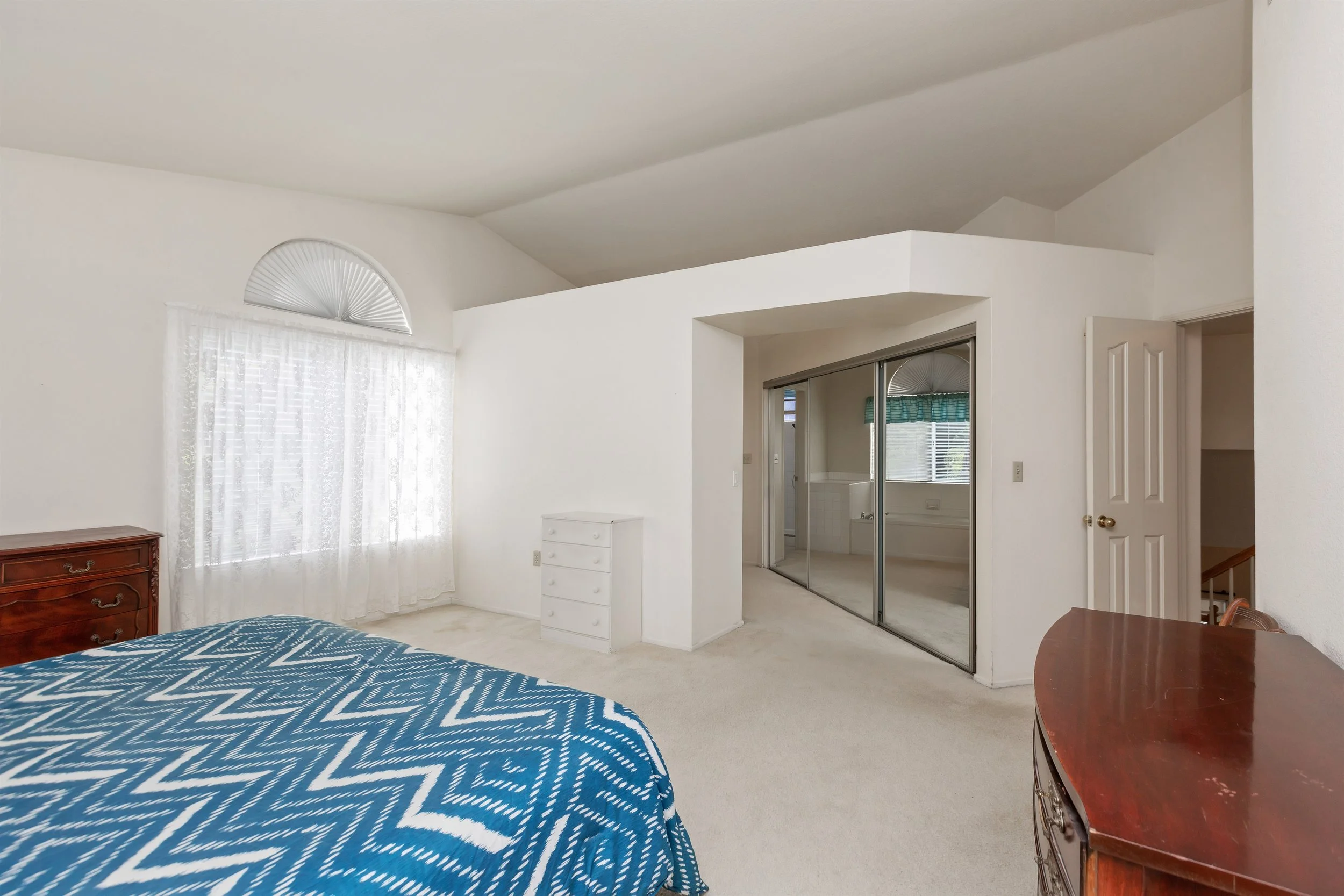 028_Master Bedroom .jpg