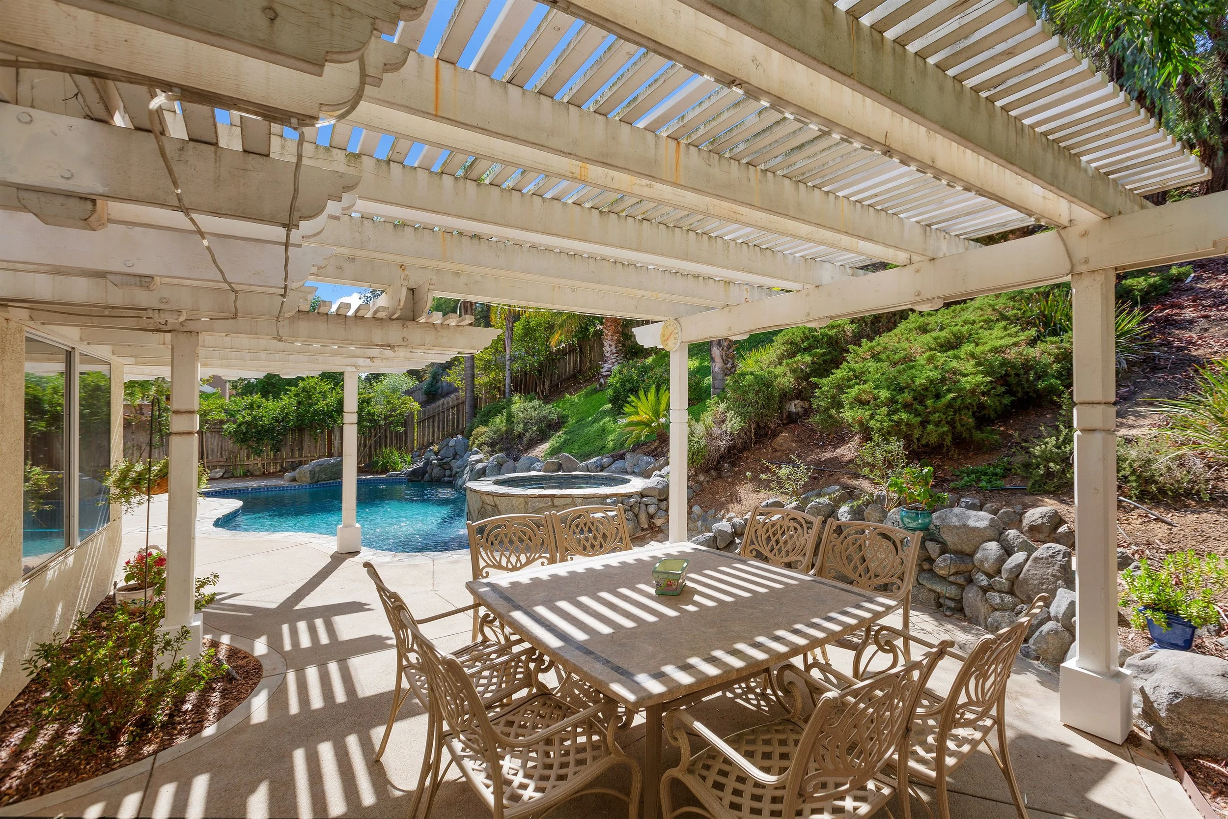 034_Patio .jpg