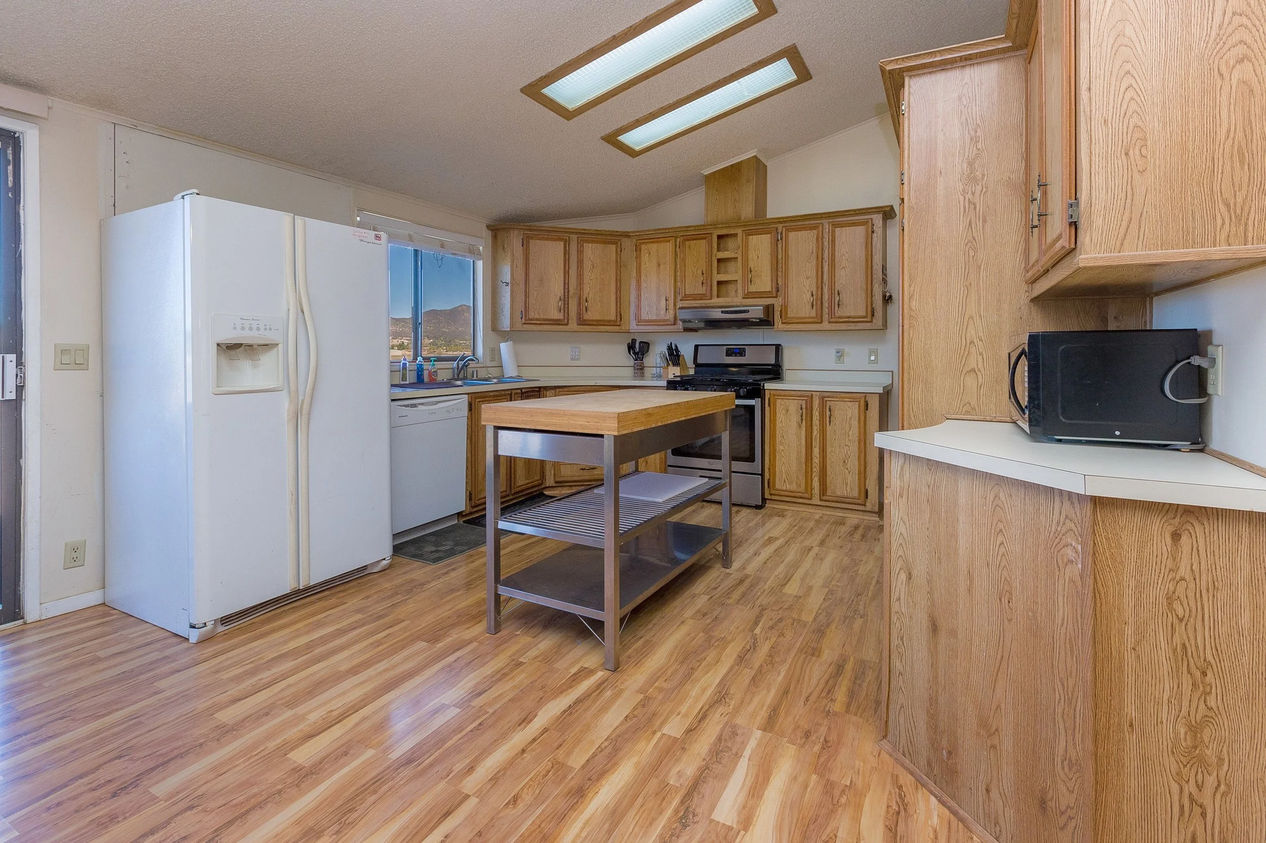 017_Kitchen .jpg