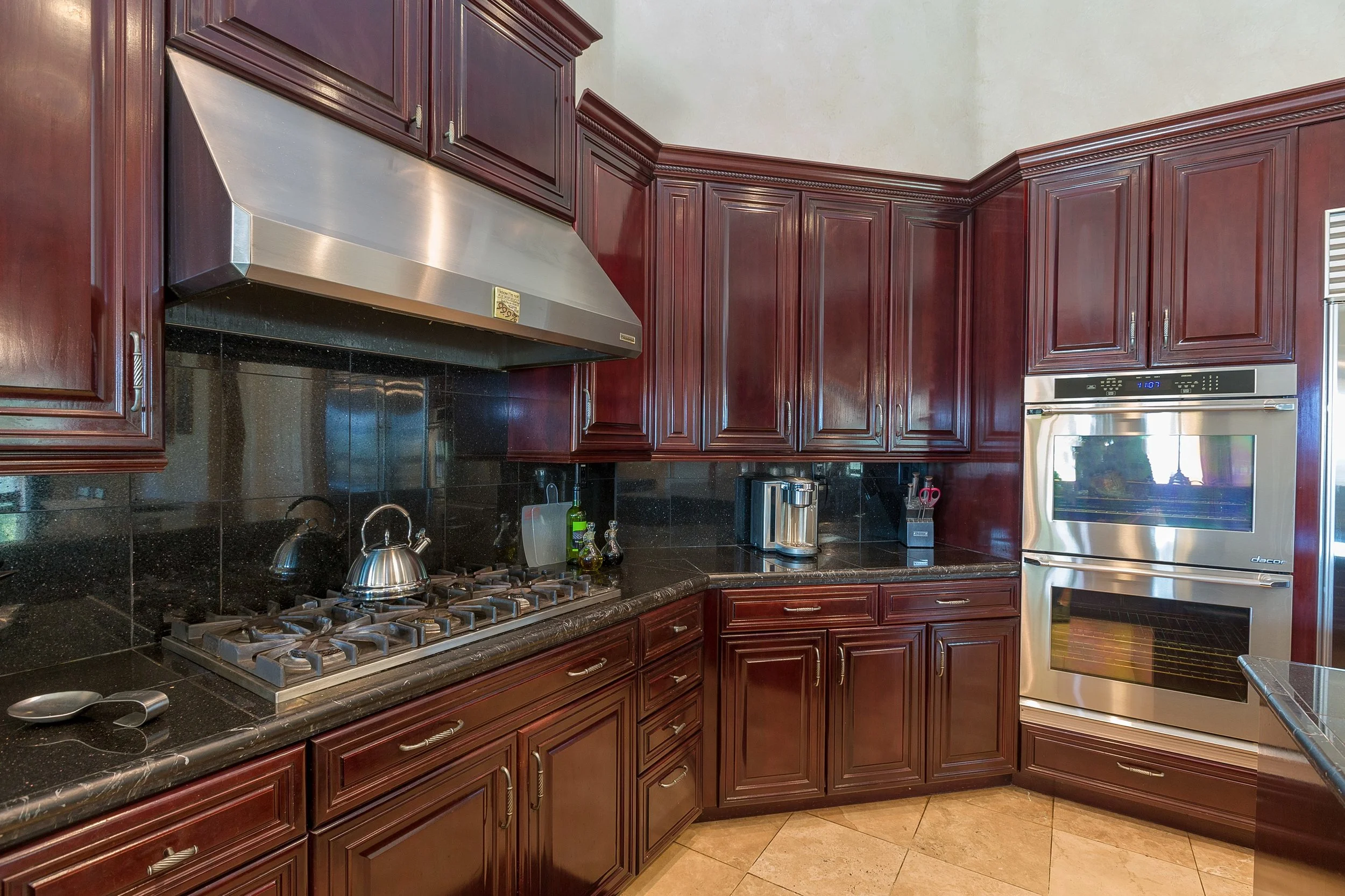 036_Kitchen .jpg