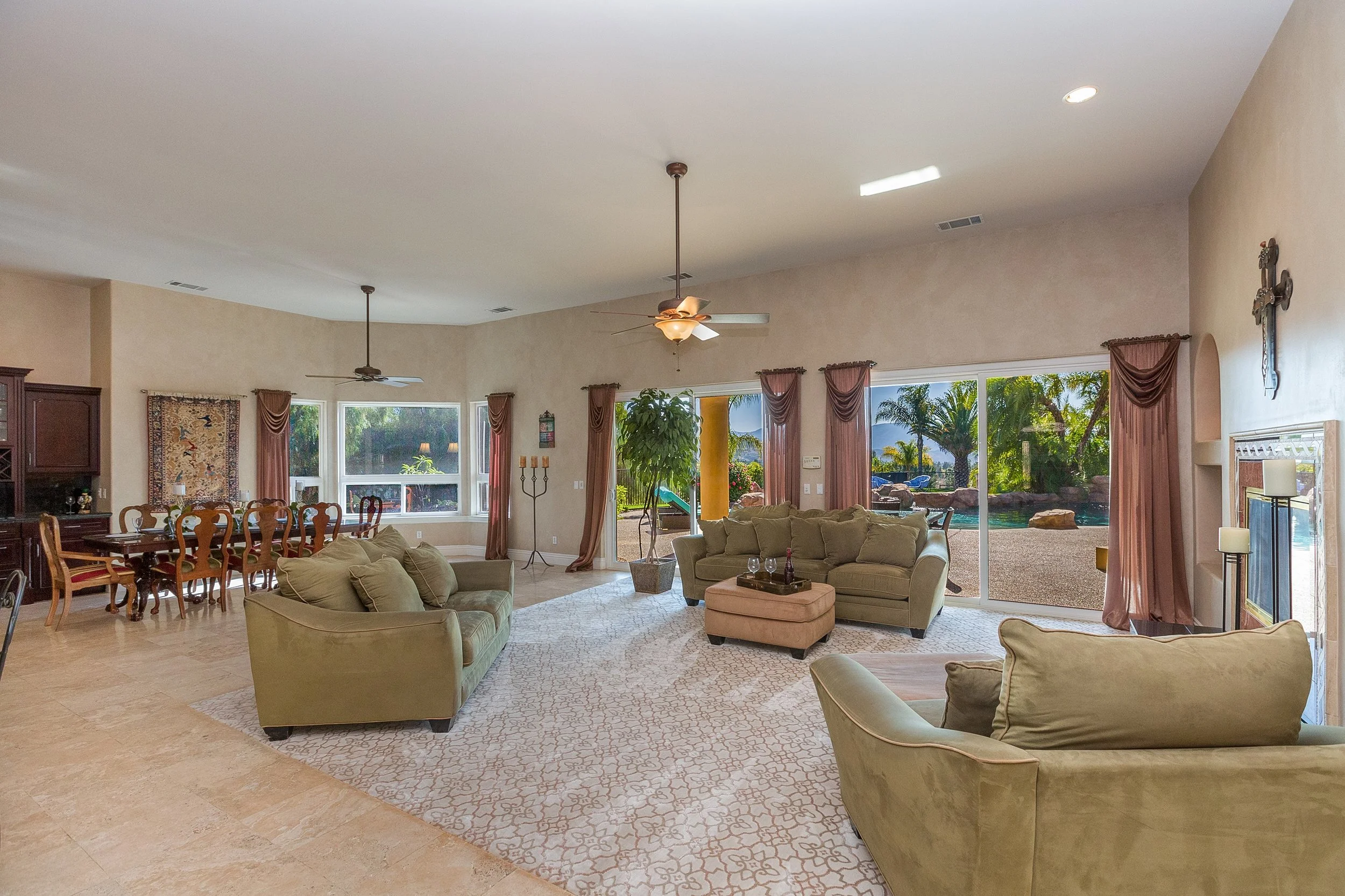 027_Living & Dining Room .jpg