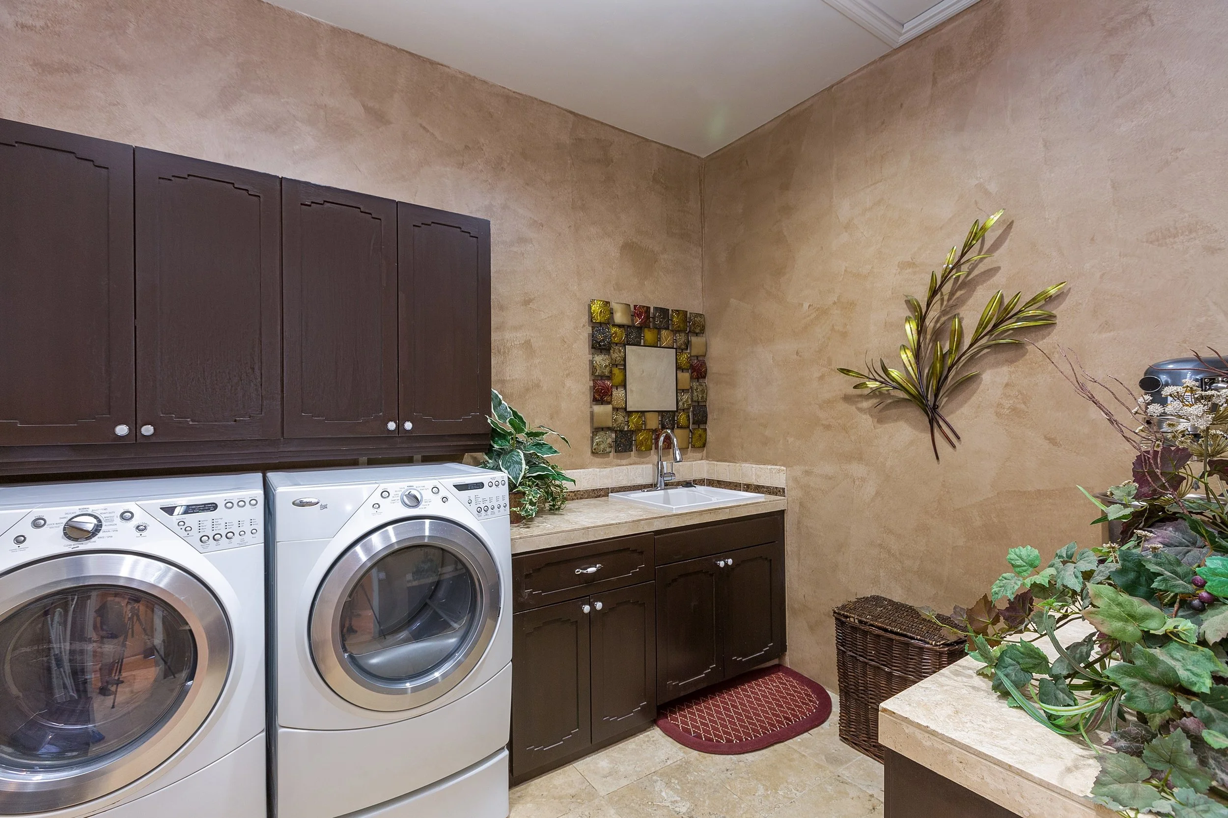 039_Laundry .jpg