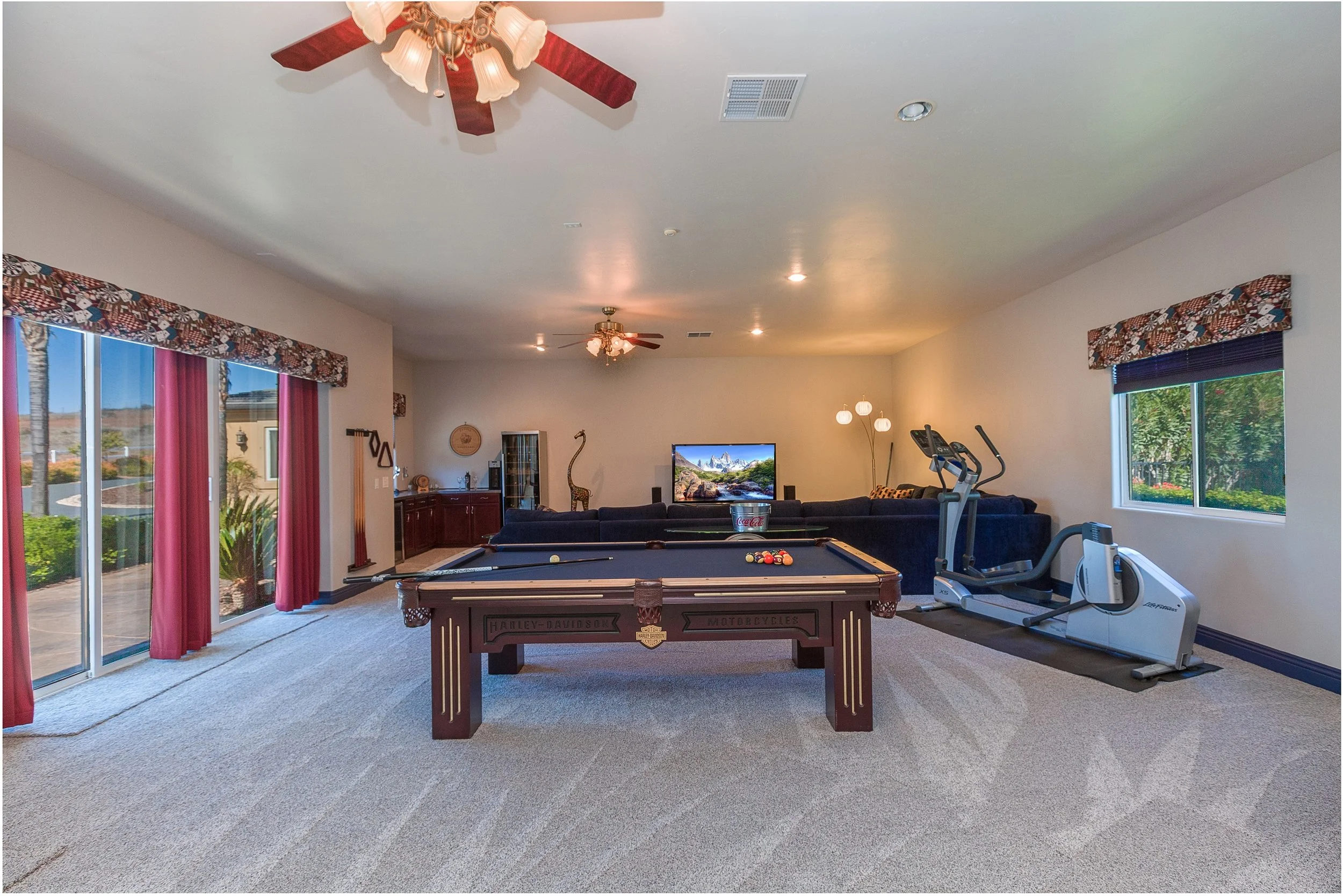 043_Family Room .jpg