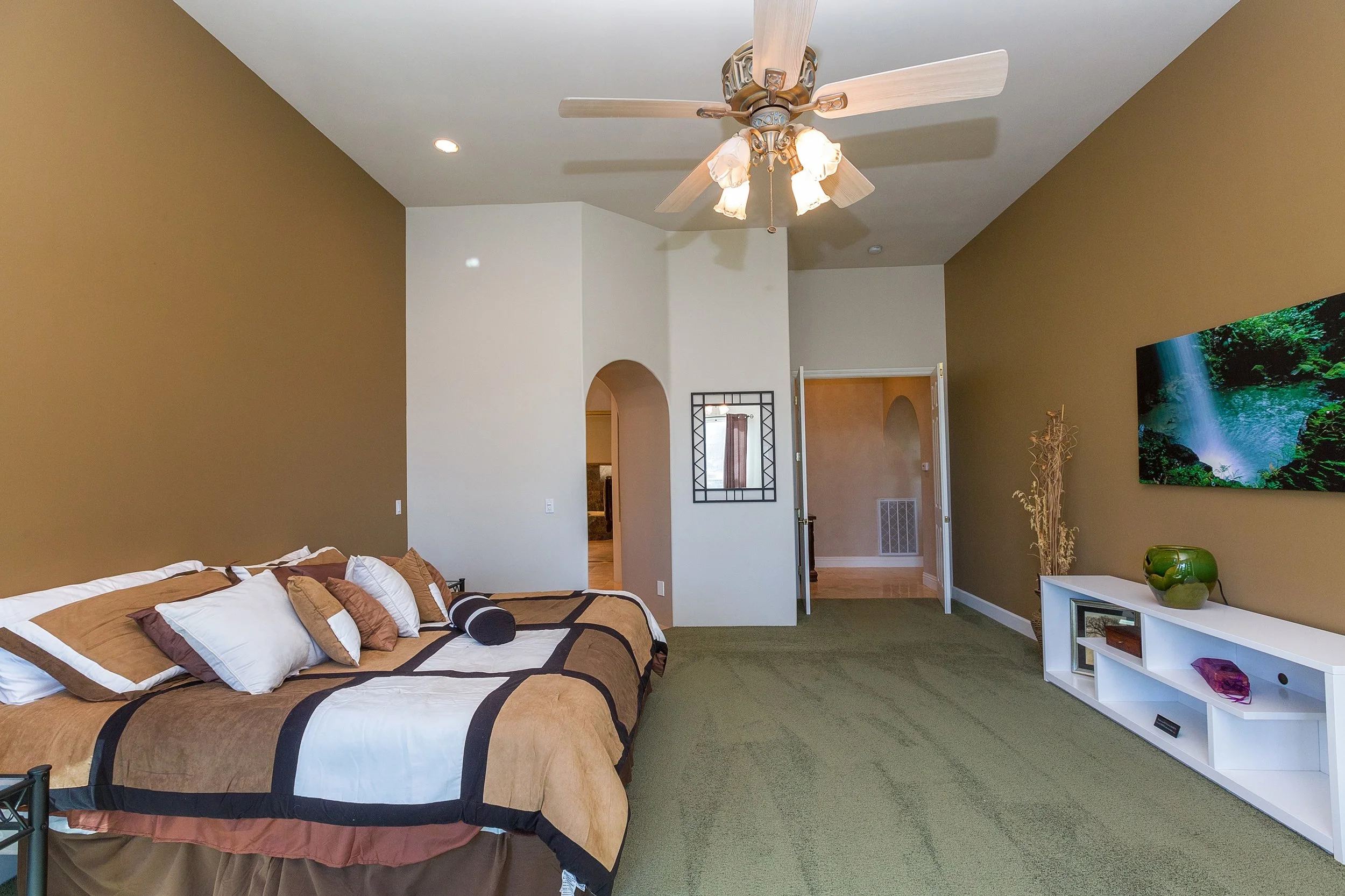 051_Master Bedroom .jpg