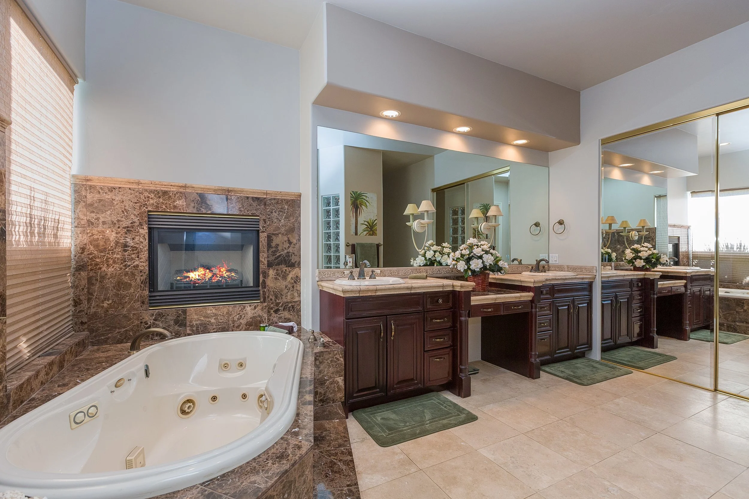 052_Master Bathroom .jpg