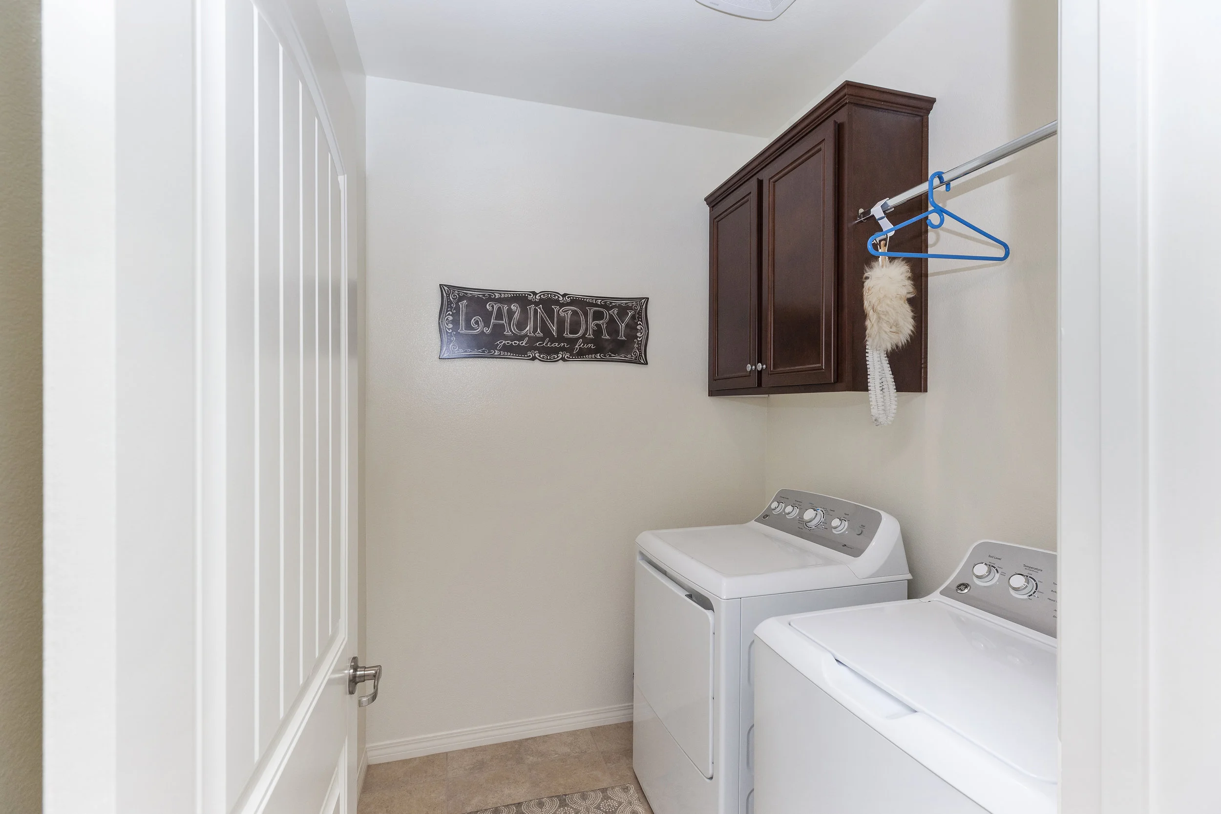 017_Laundry .jpg