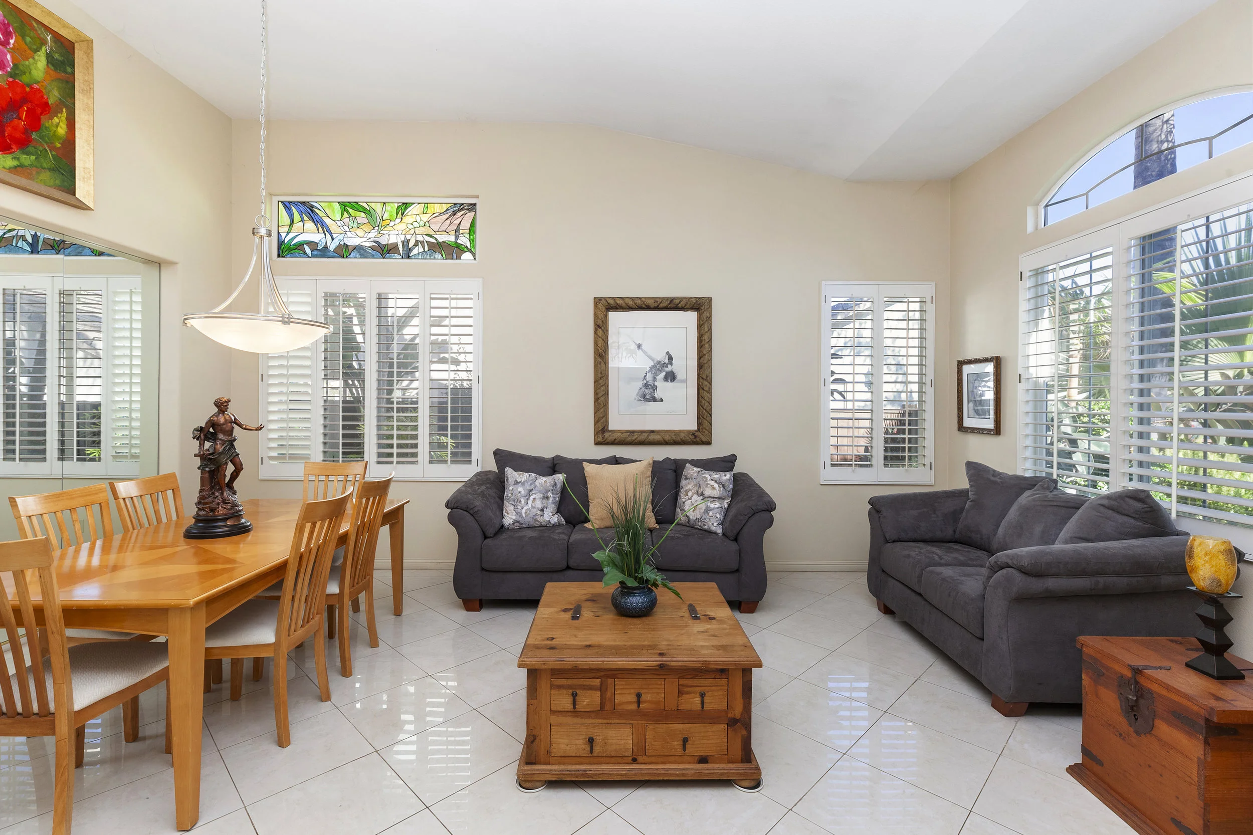 006_Living Room.jpg
