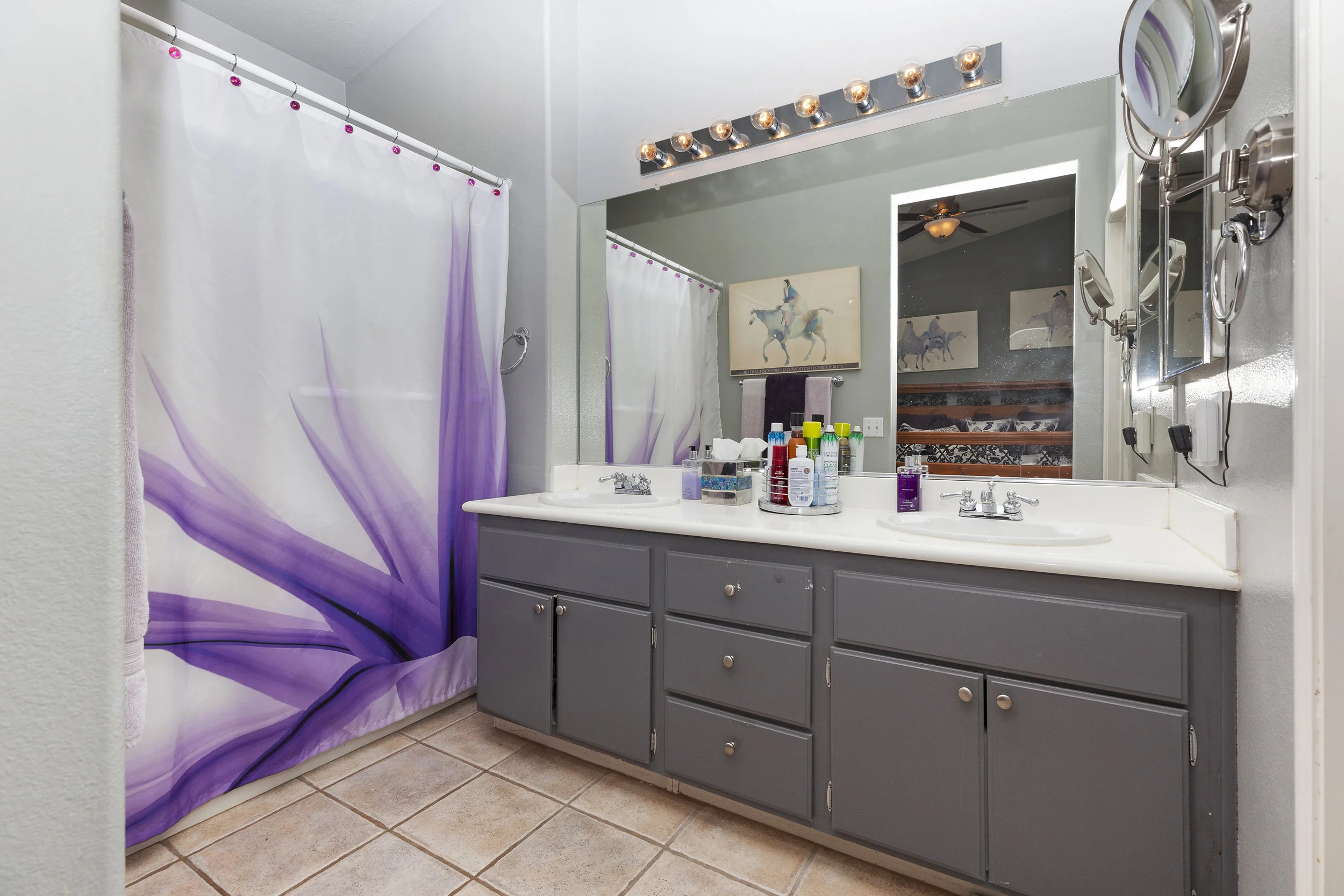 017_Master Bathroom.jpg