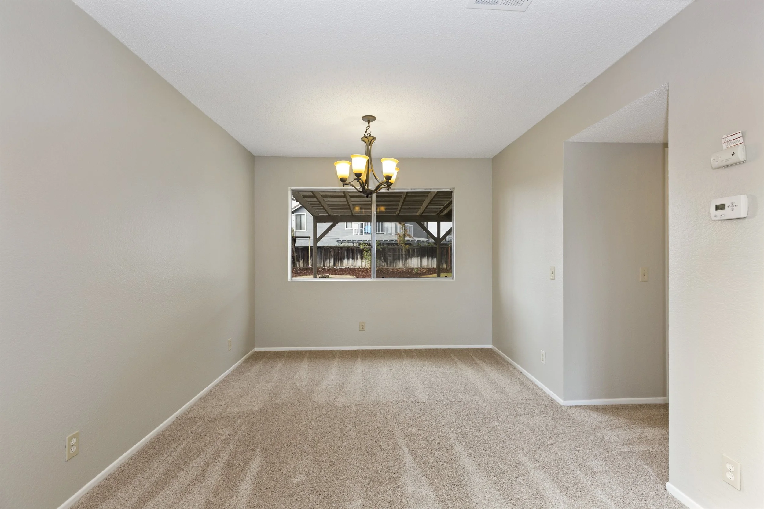 008_Dining Room.jpg