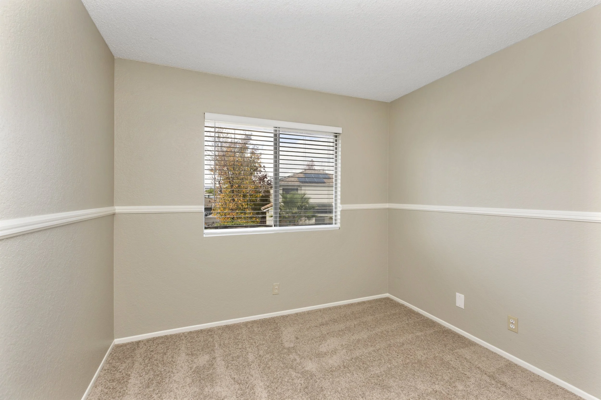 020_Bedroom.jpg