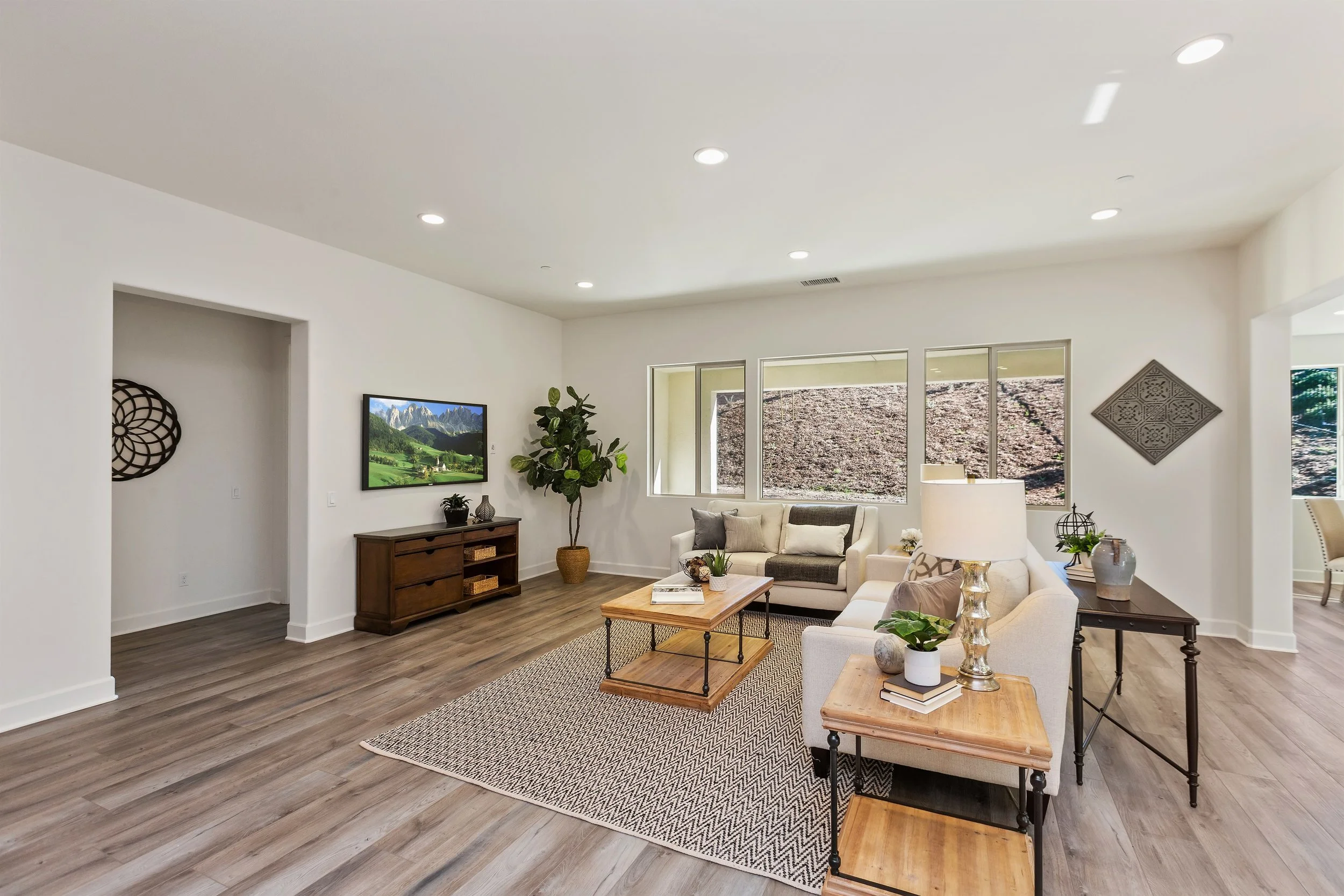 020_Family Room.jpg